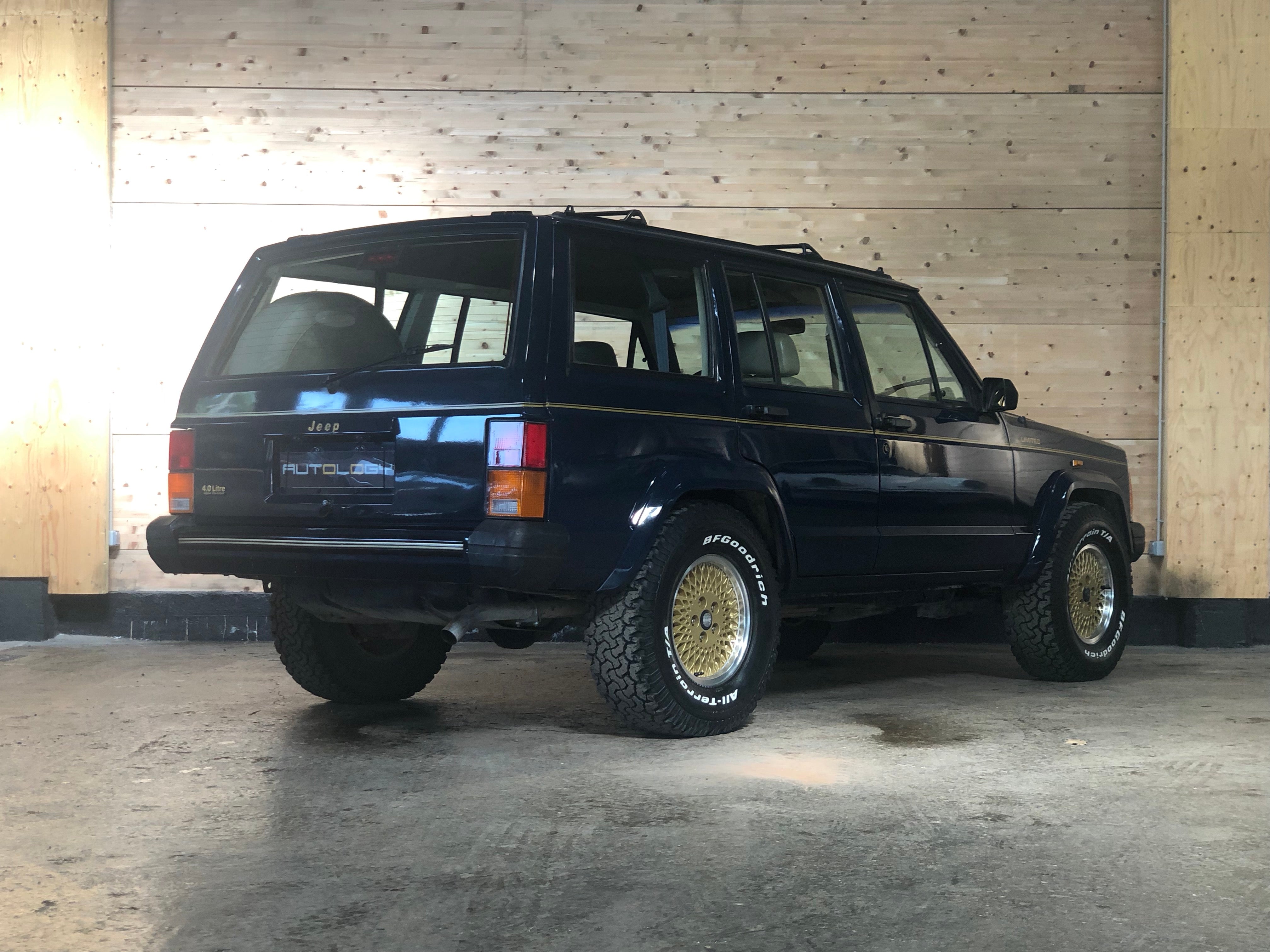 Jeep Cherokee 4.0 Limited BVA