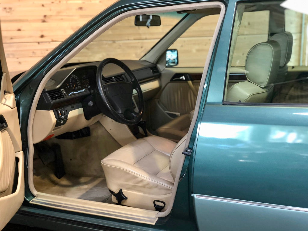 Mercedes 300TE-24 BVA