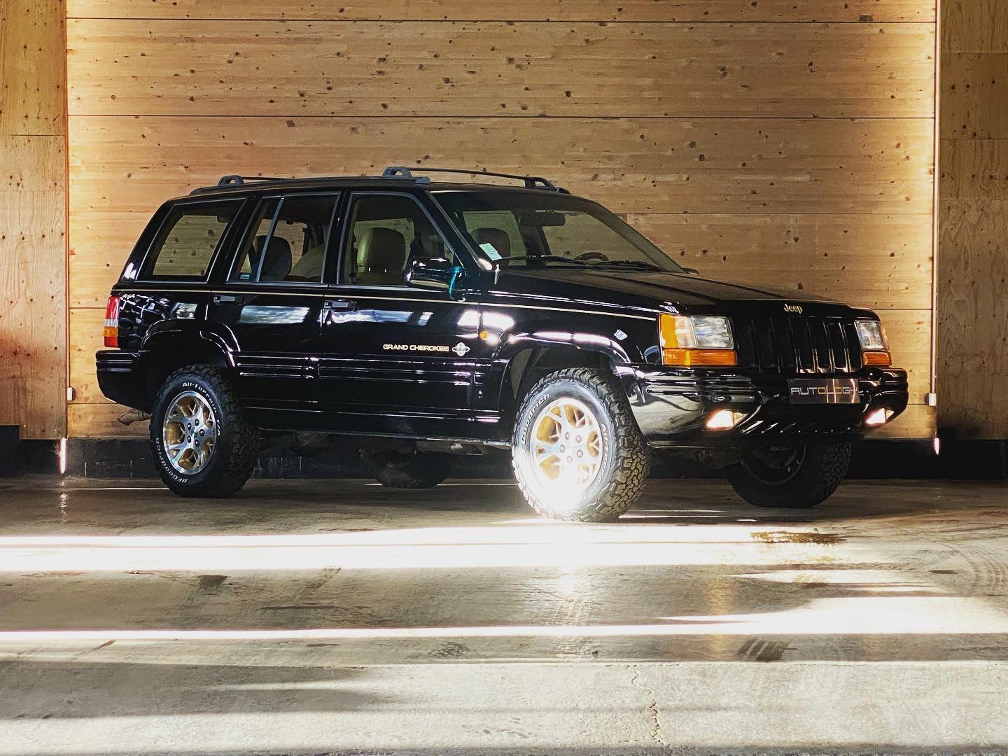 Jeep Grand Cherokee V8 5.2 Limited "Endeavor"