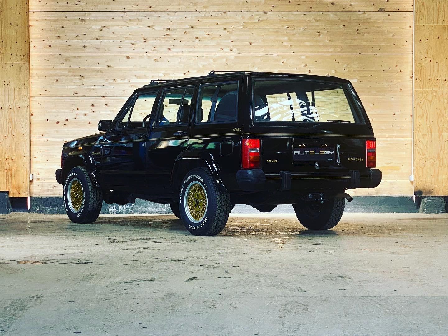 Jeep Cherokee 4.0 Limited BVA