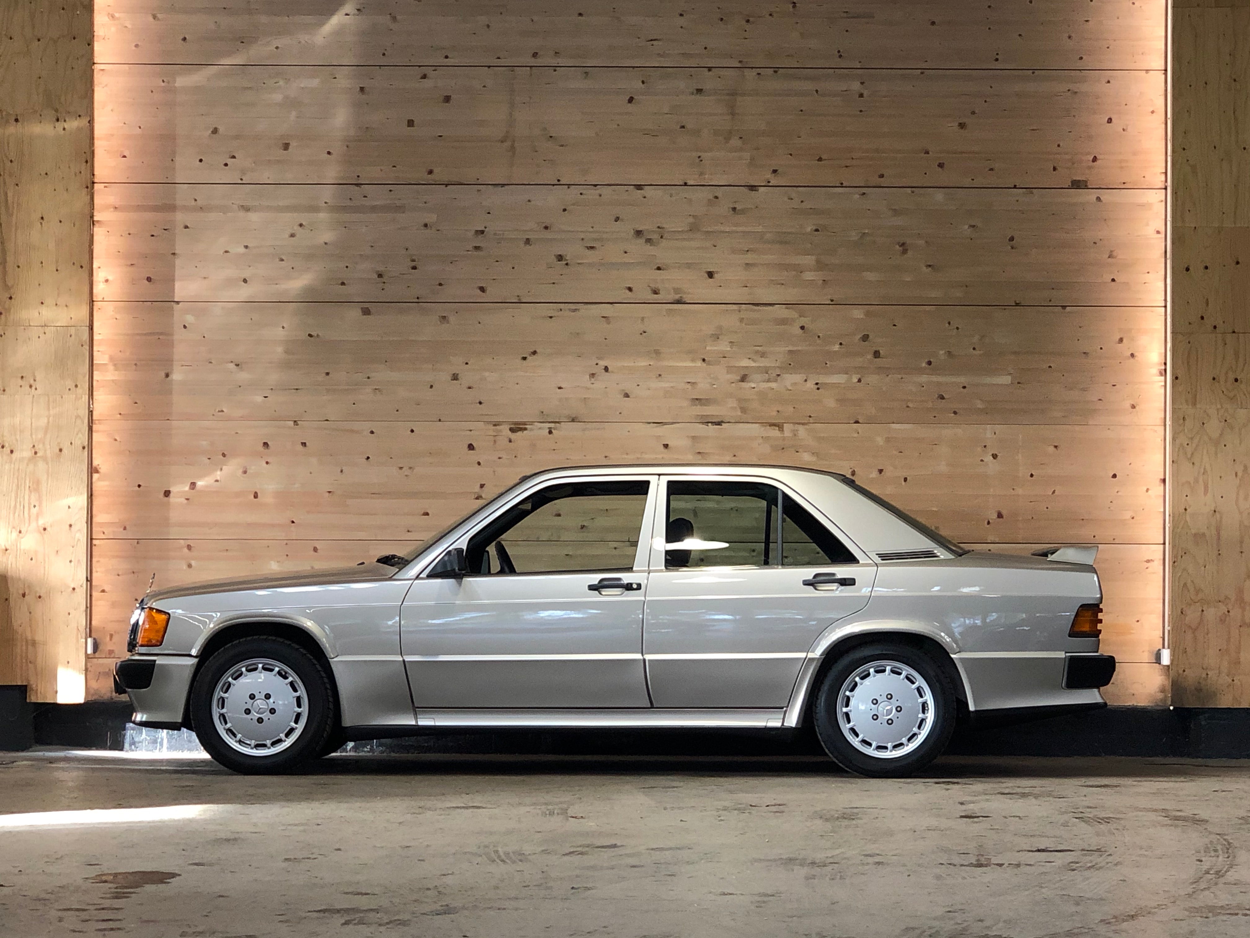 Mercedes 190 E 2.3-16