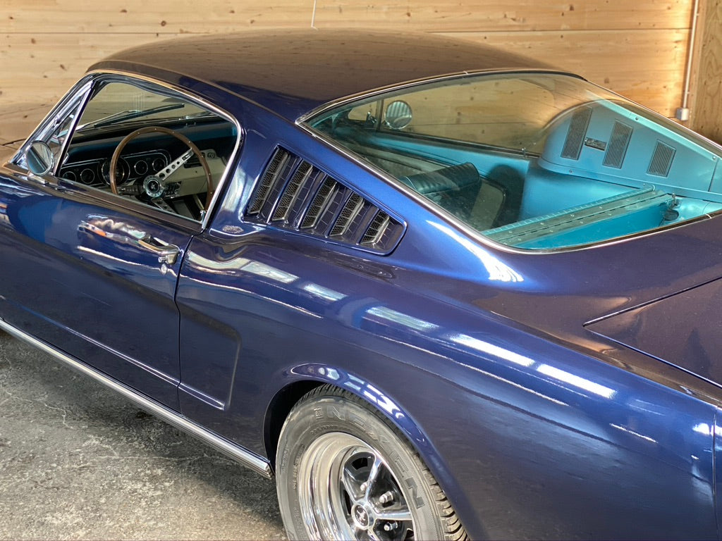Ford Mustang Fastback V8 289 BVA