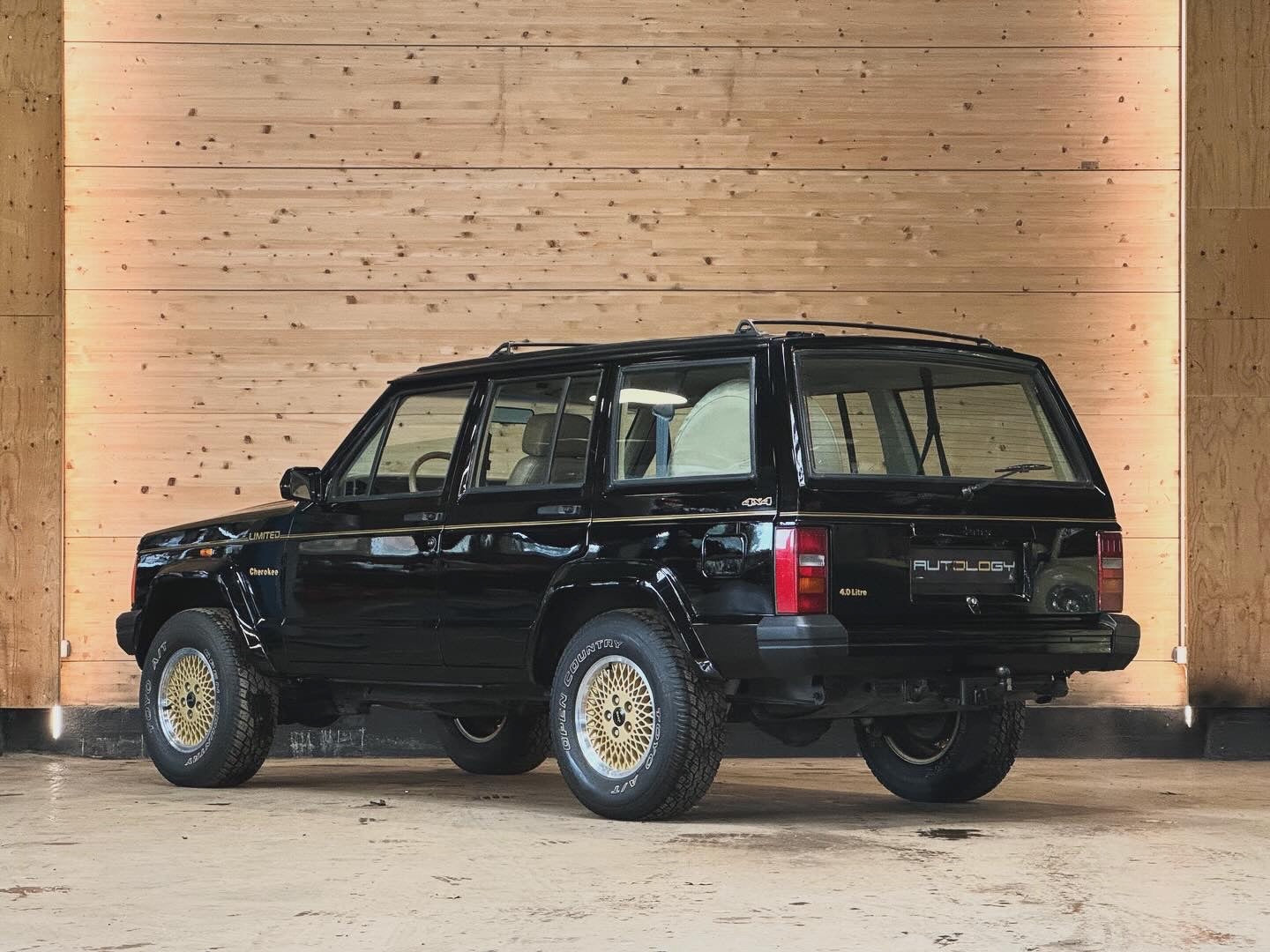 Jeep Cherokee 4.0 Limited BVA