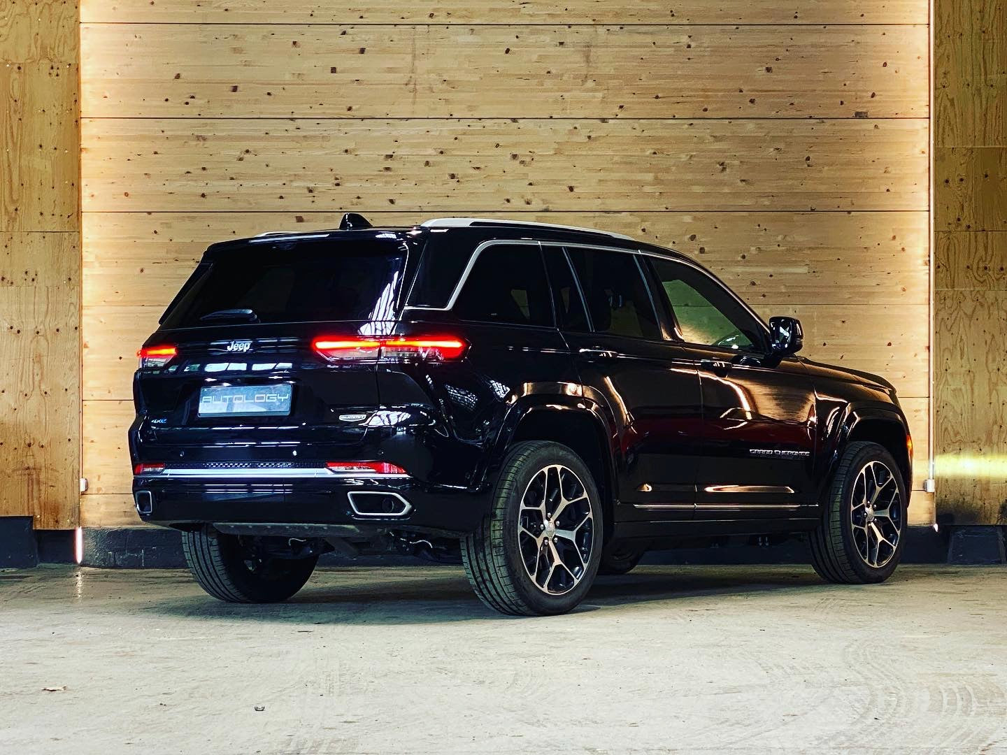 Jeep Grand Cherokee 4xe Exclusive Launch Edition