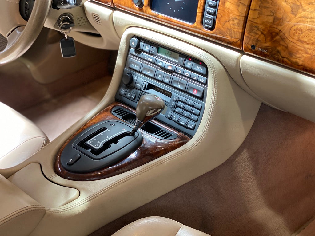 Jaguar XKR 4.2 BVA6