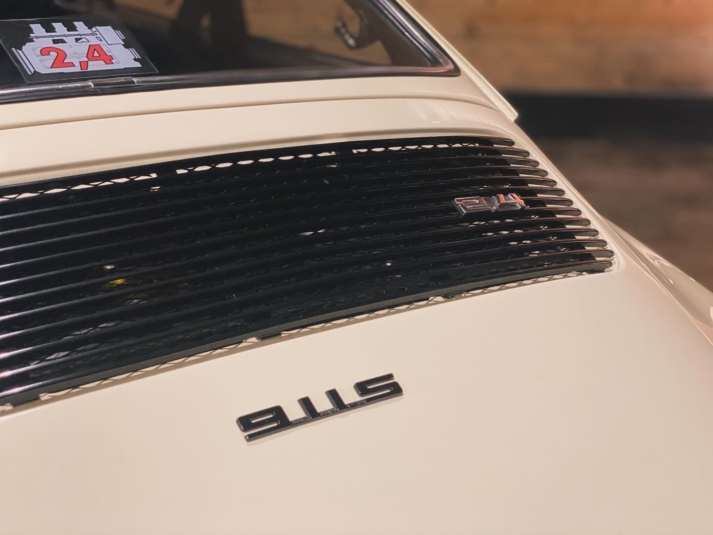 Porsche 911 2.4S