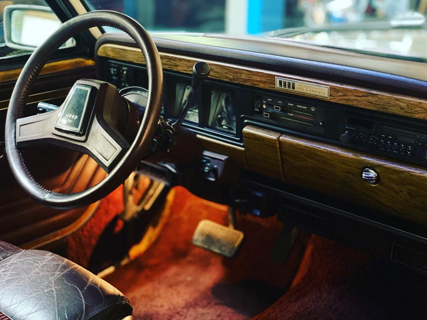 JEEP GRAND WAGONEER “FINAL EDITION”