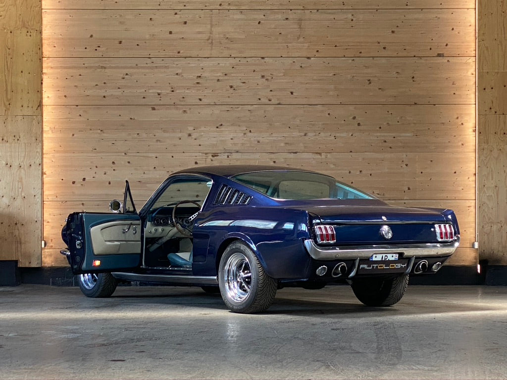 Ford Mustang Fastback V8 289 BVA