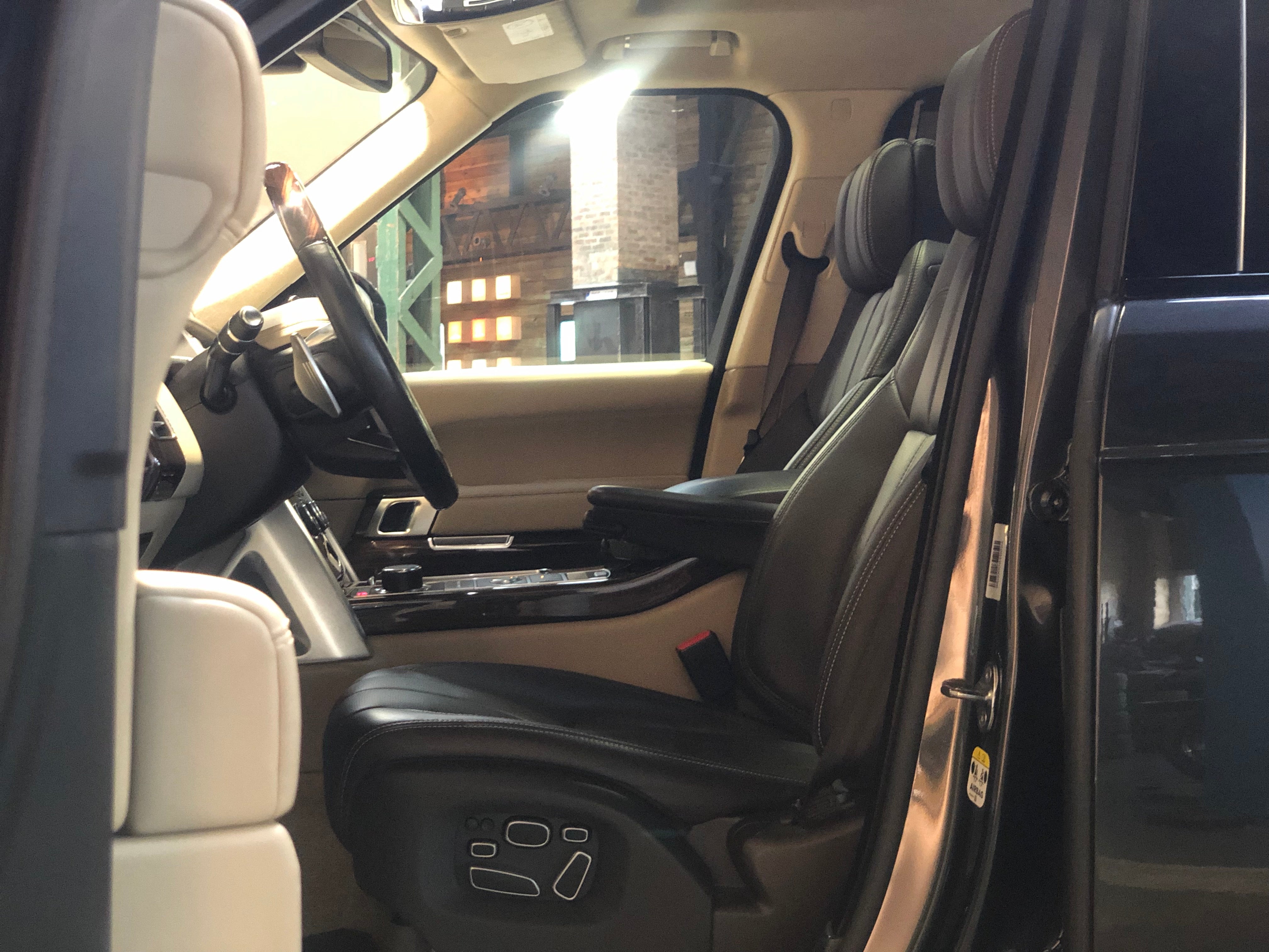 Land Rover Range Rover 4.4 SdV8 Autobiography LWB