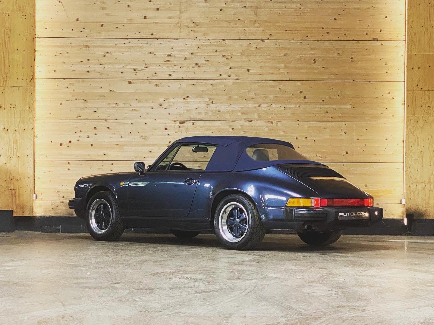Porsche 911 Carrera 3.2 Cabriolet
