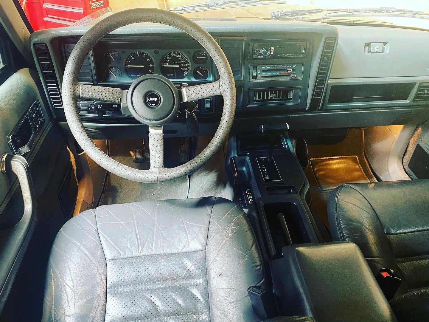 Jeep Cherokee 4.0 Limited BVA