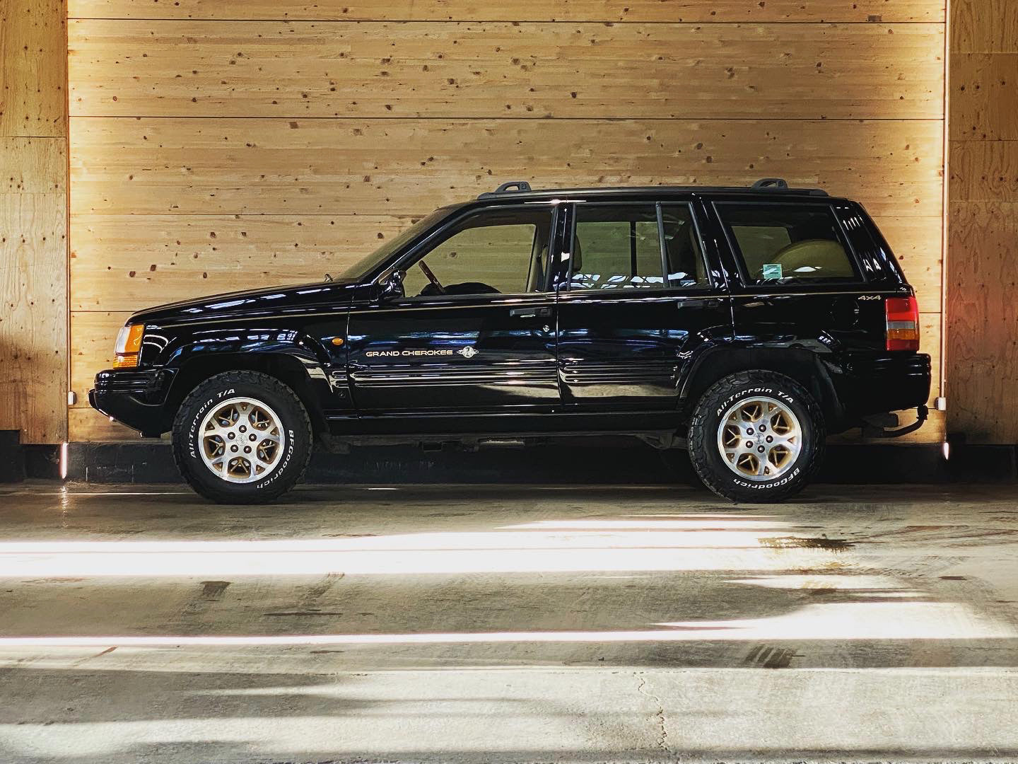 Jeep Grand Cherokee V8 5.2 Limited "Endeavor"