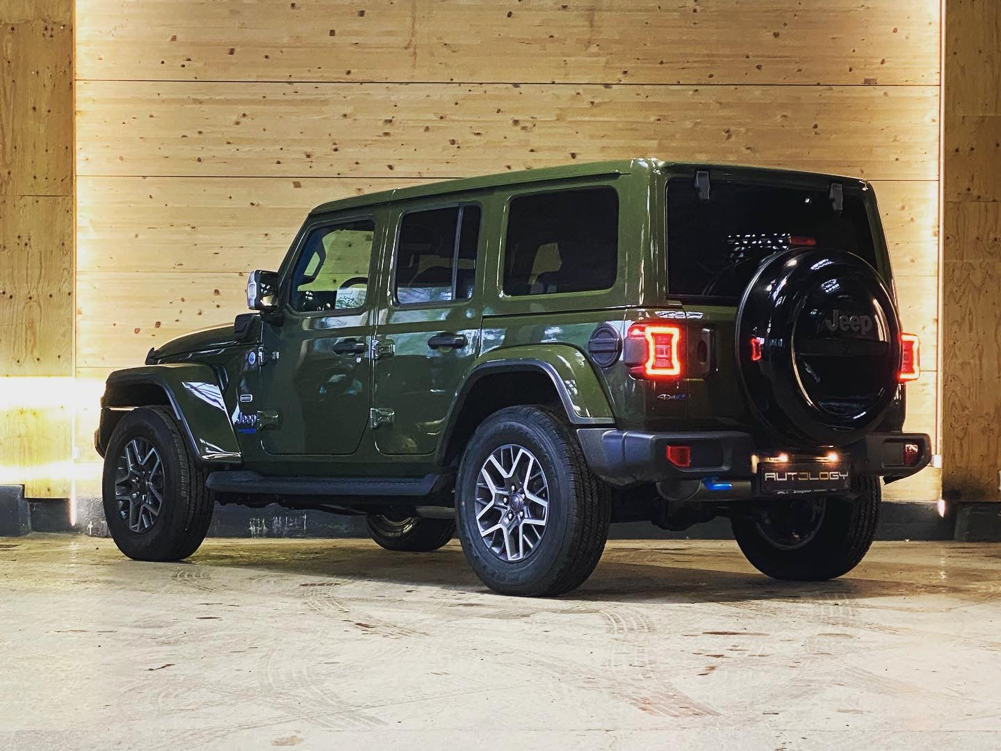 Jeep Wrangler Unlimited 4xe Overland