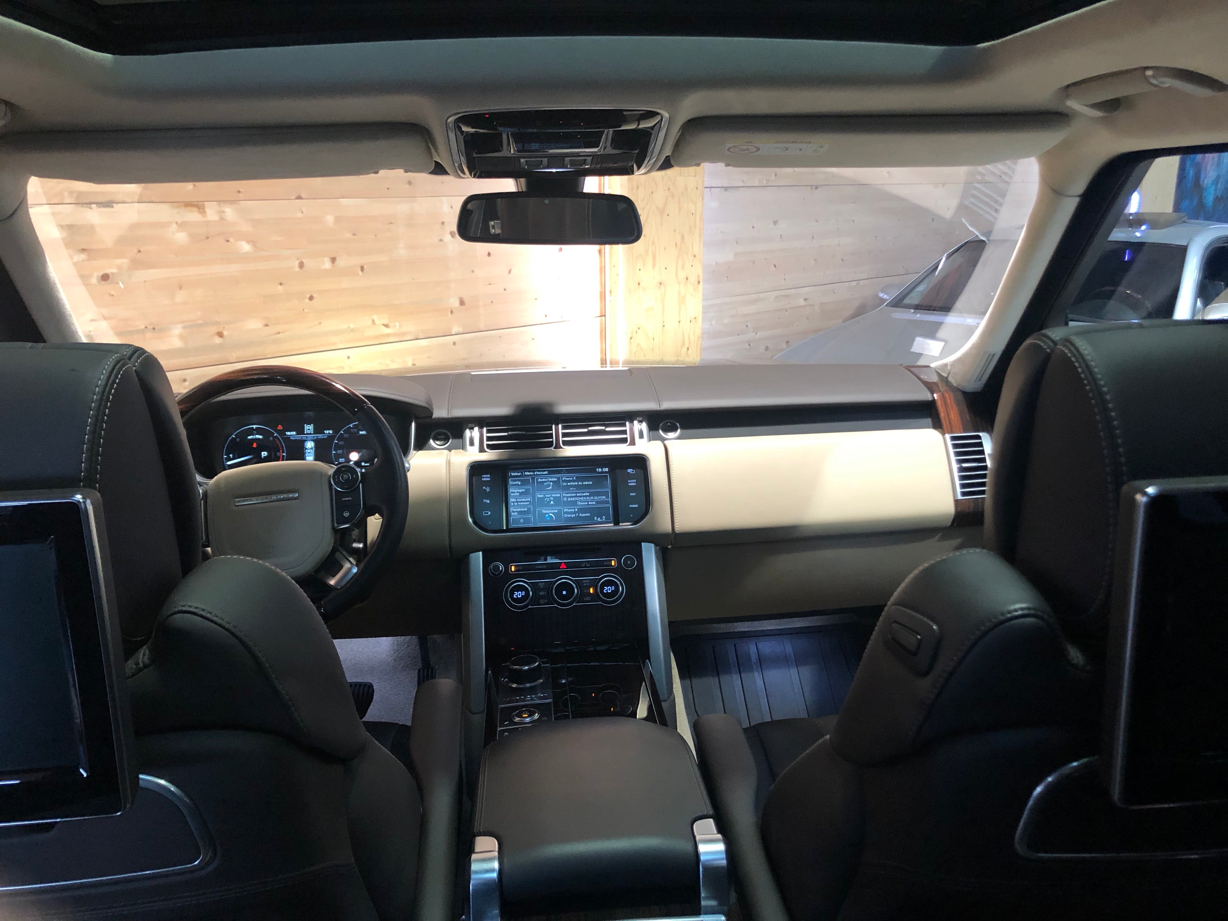 Land Rover Range Rover 4.4 SdV8 Autobiography LWB