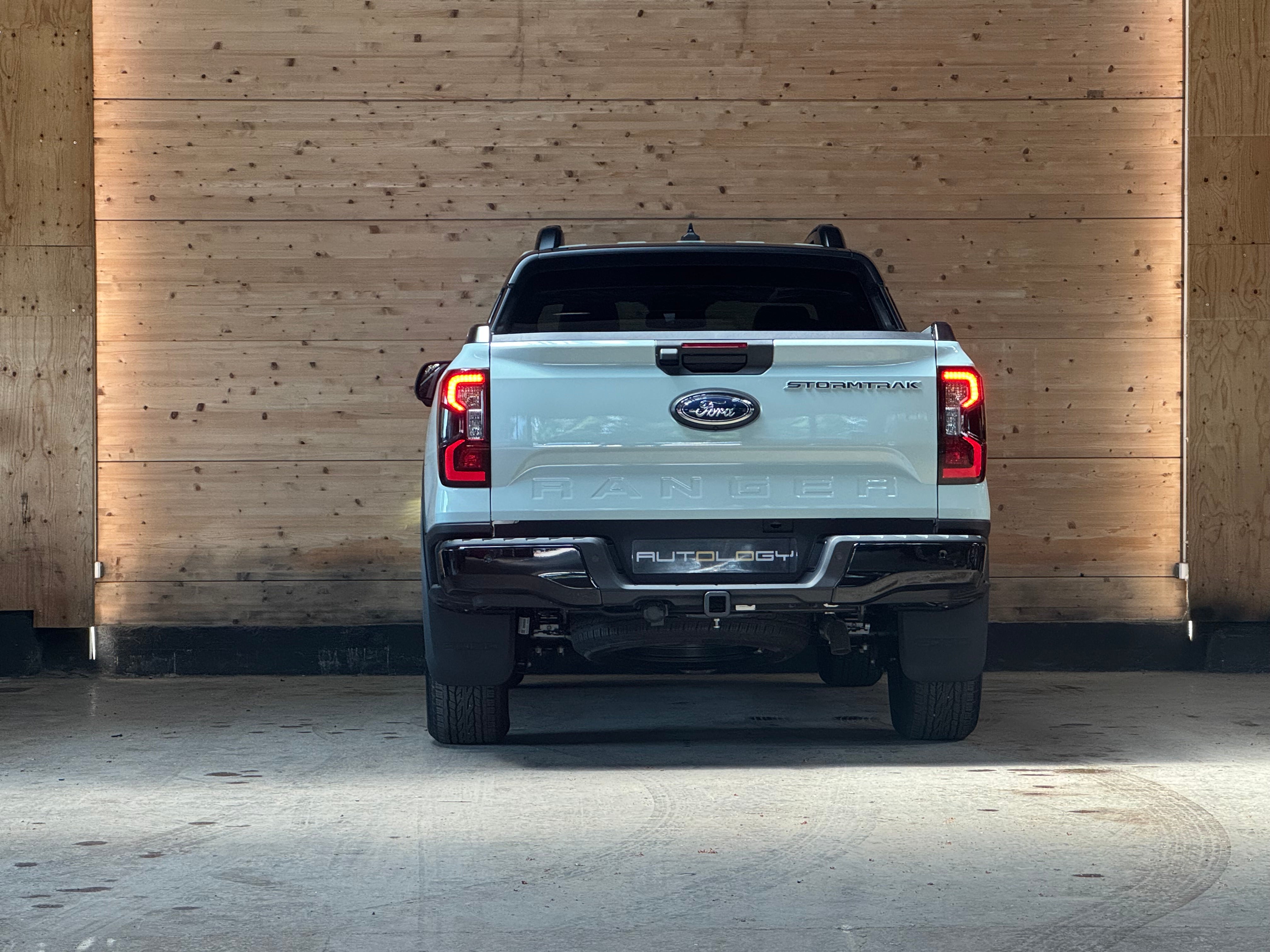 Ford Ranger 2.3 Ecoboost PHEV Stormtrak 4pl