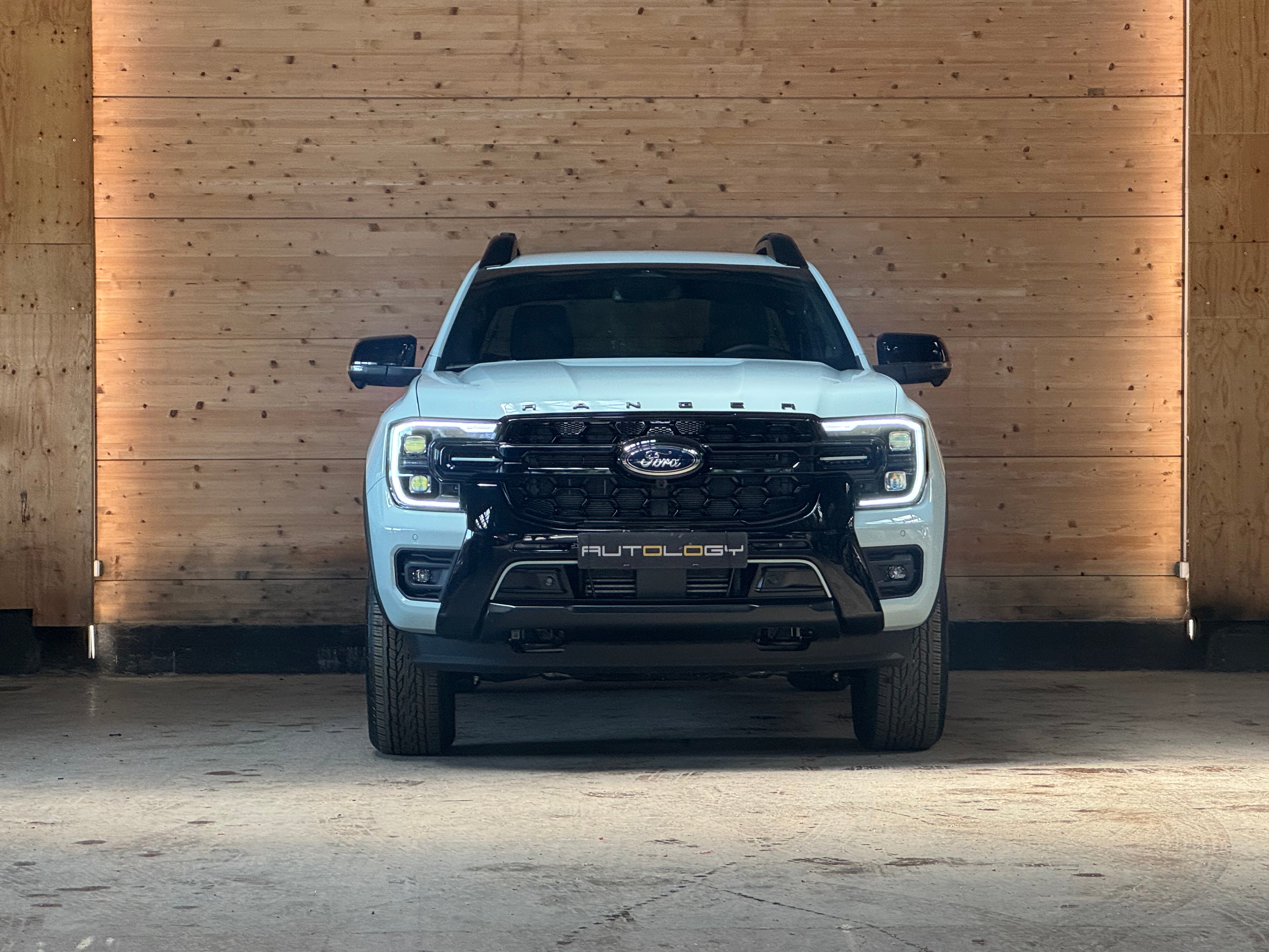 Ford Ranger 2.3 Ecoboost PHEV Stormtrak 4pl