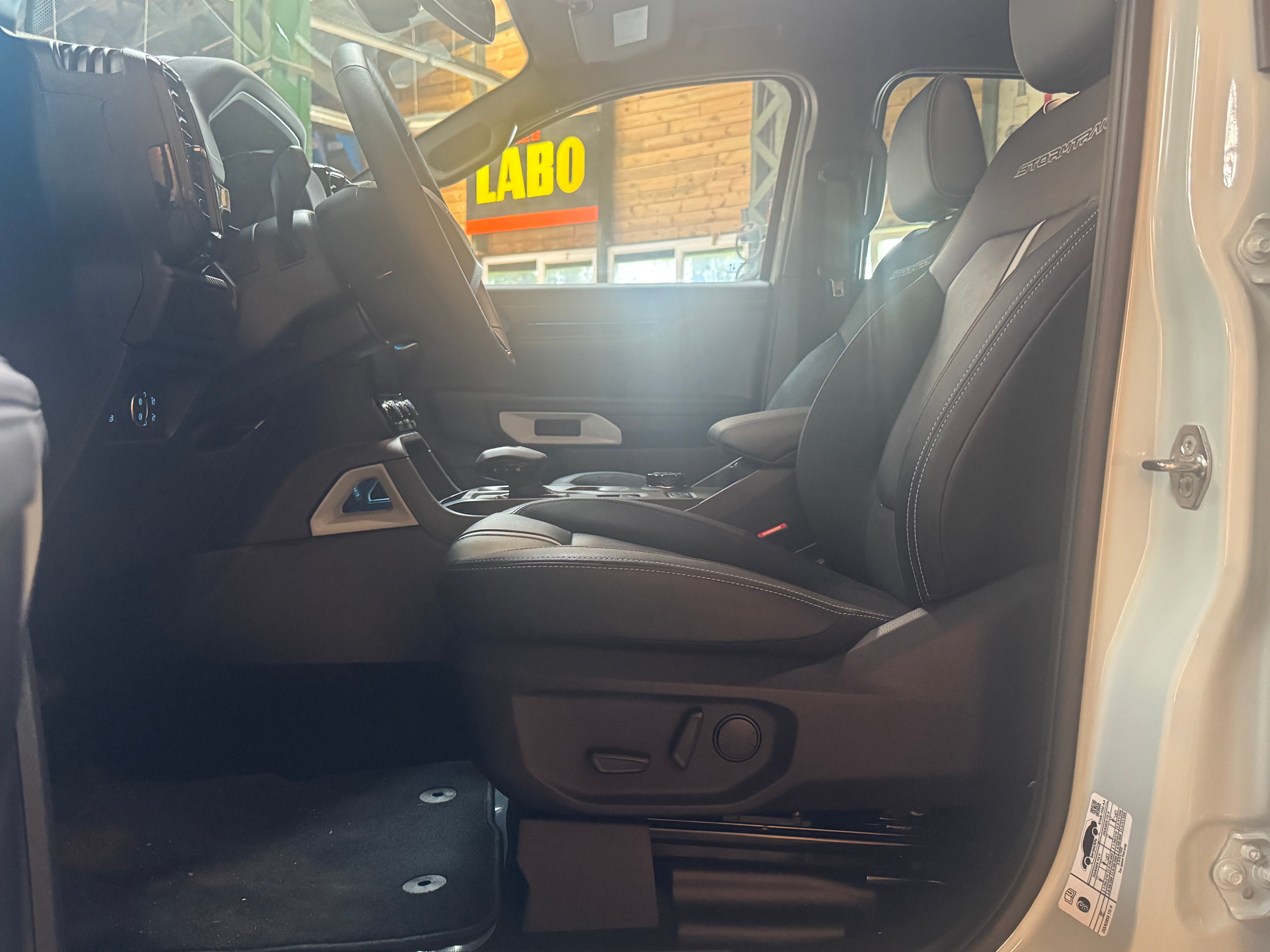 Ford Ranger 2.3 Ecoboost PHEV Stormtrak 4pl