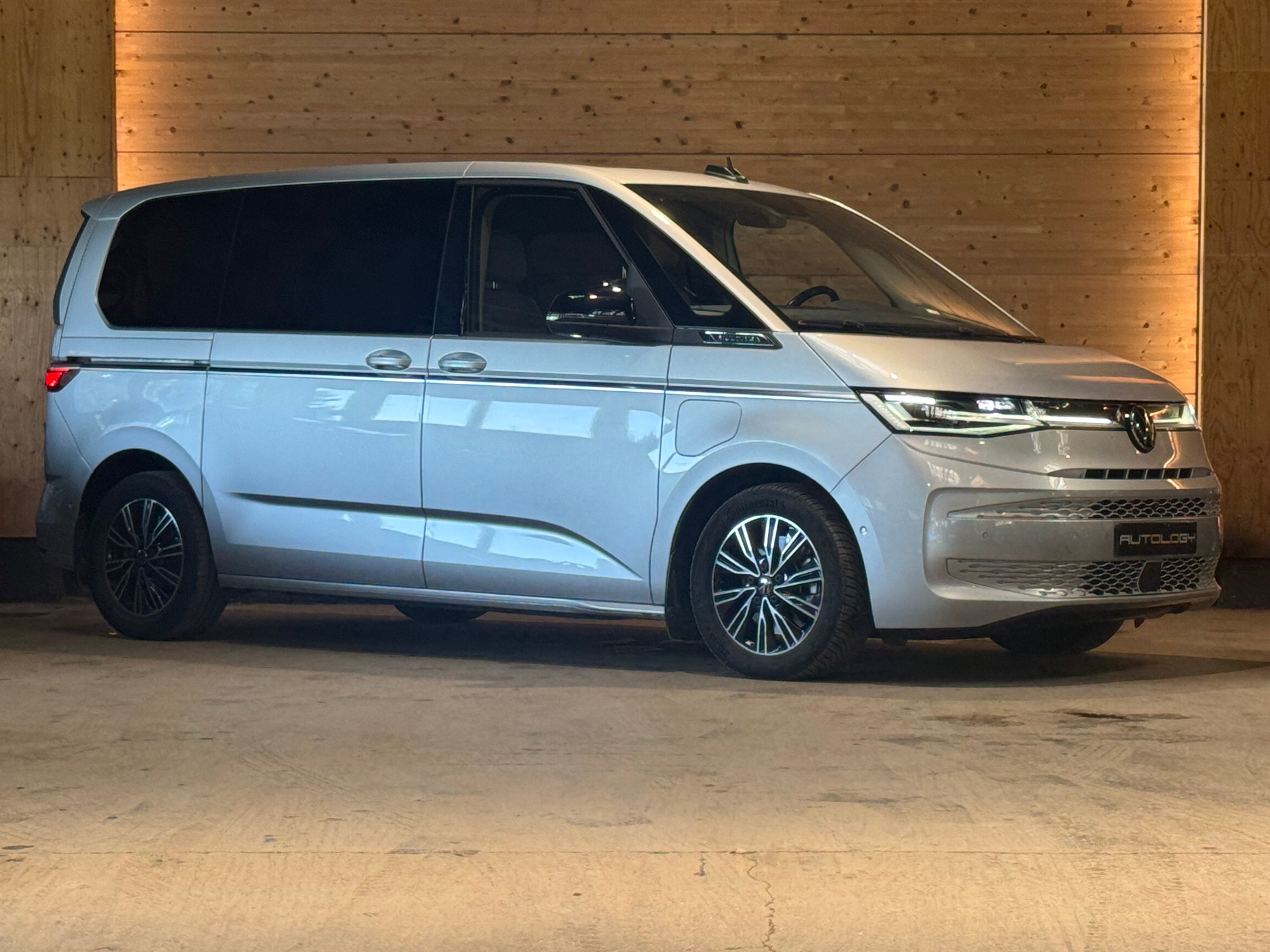 Volkswagen Multivan T7 1.4 TSi eHybrid 218ch Energetic Court