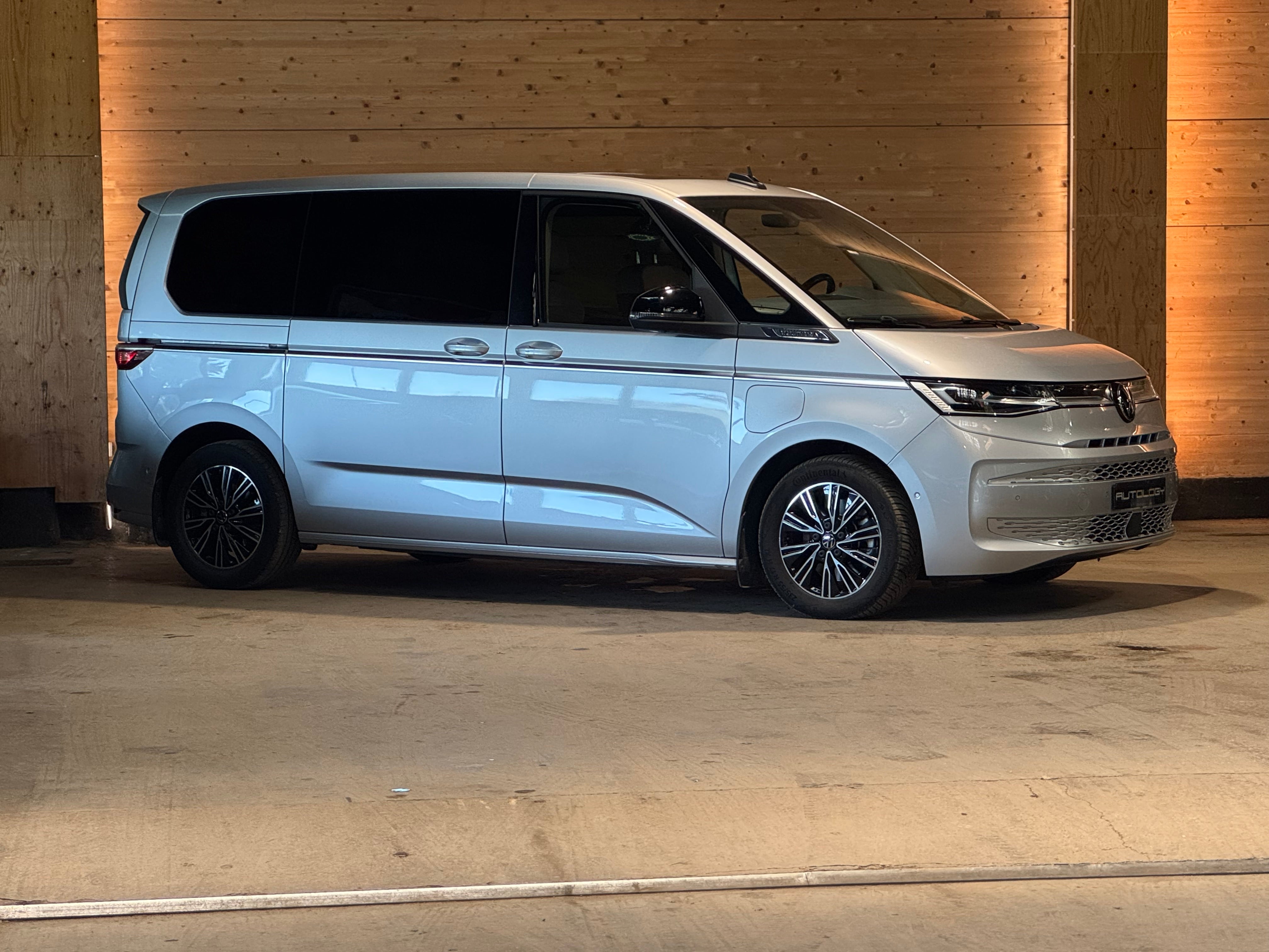 Volkswagen Multivan T7 1.4 TSi eHybrid 218ch Energetic Court