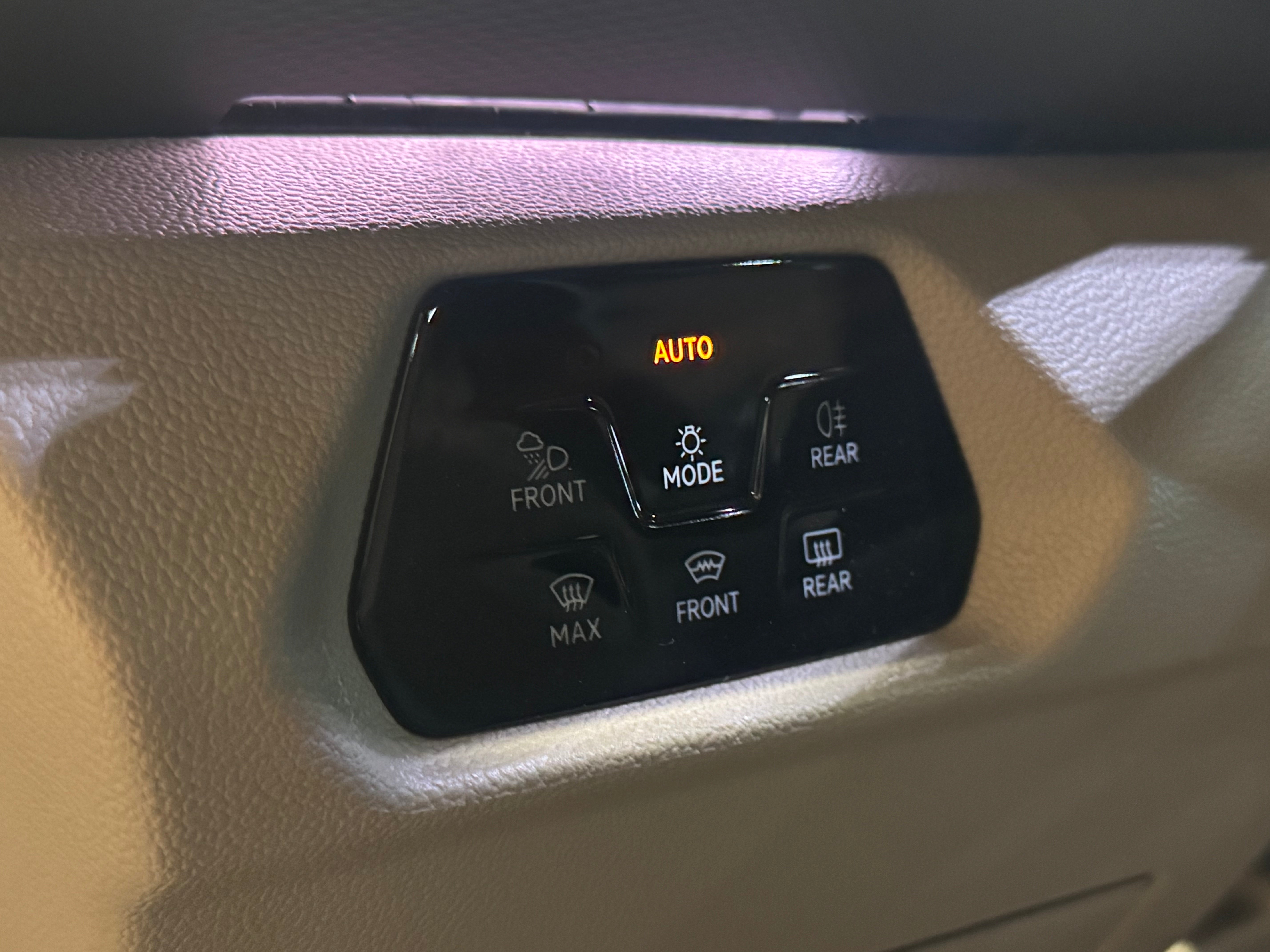 Volkswagen Multivan T7 1.4 TSi eHybrid 218ch Energetic Court