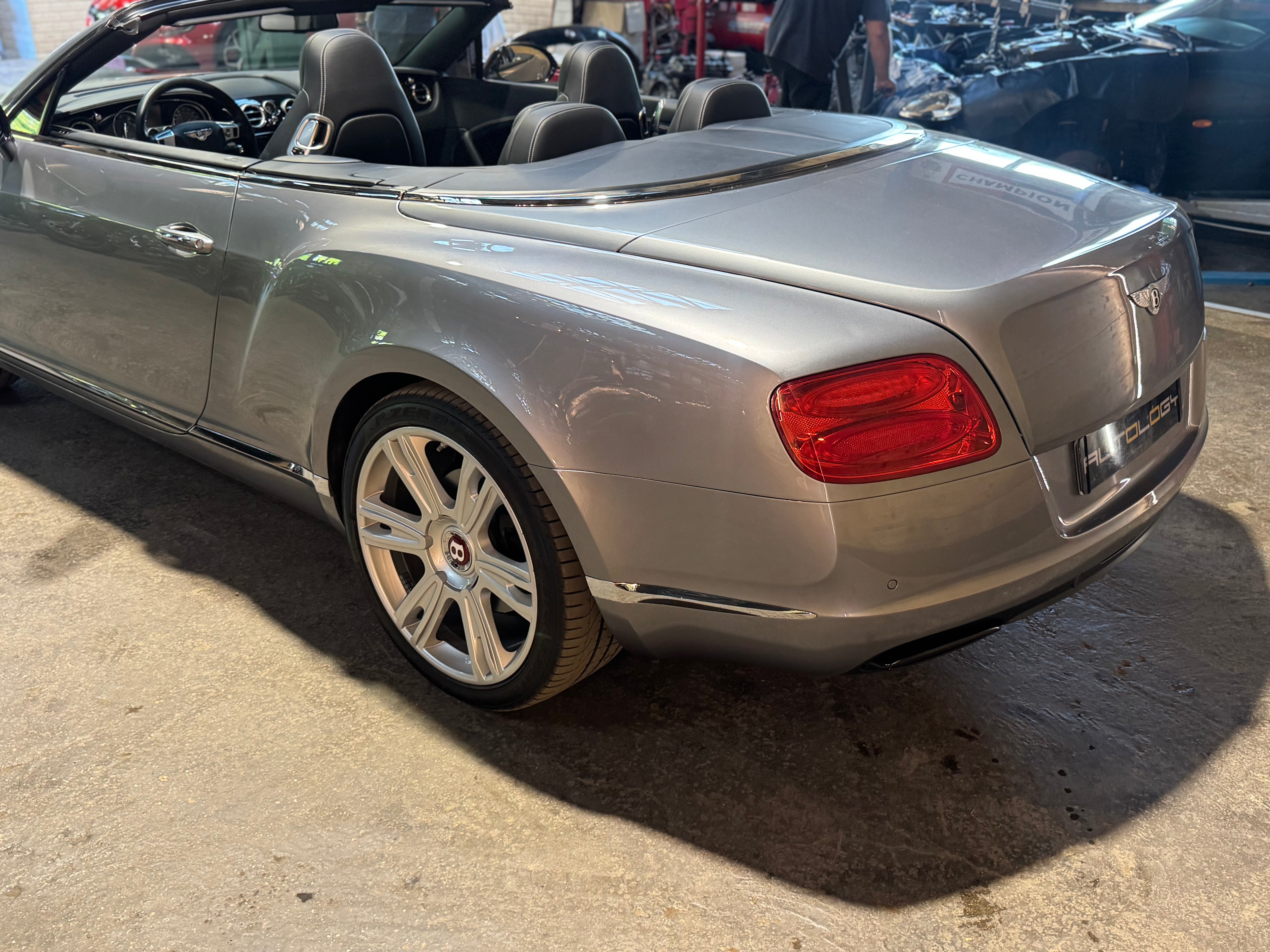 Bentley Continental GTC W12 - 575ch