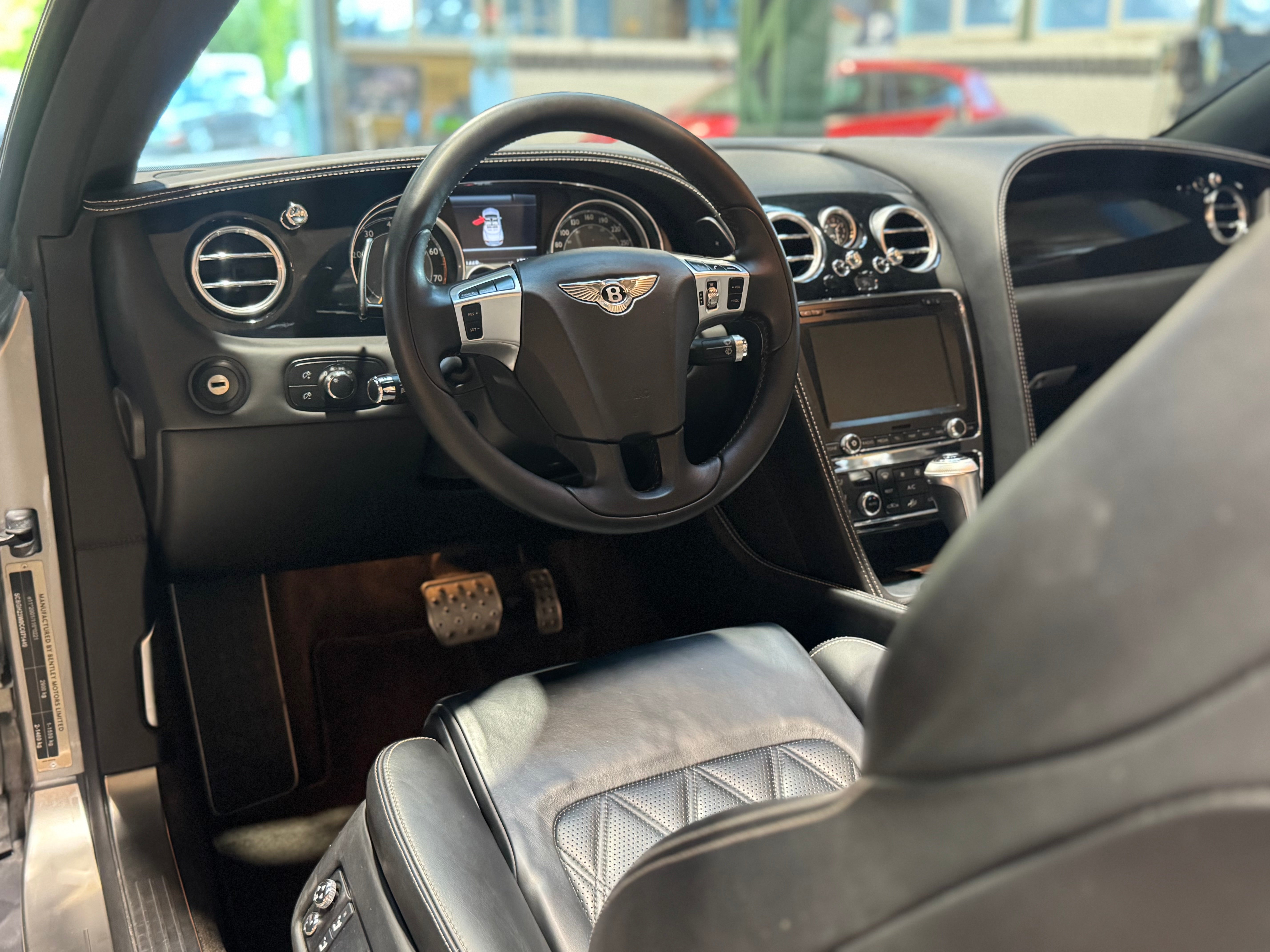 Bentley Continental GTC W12 - 575ch