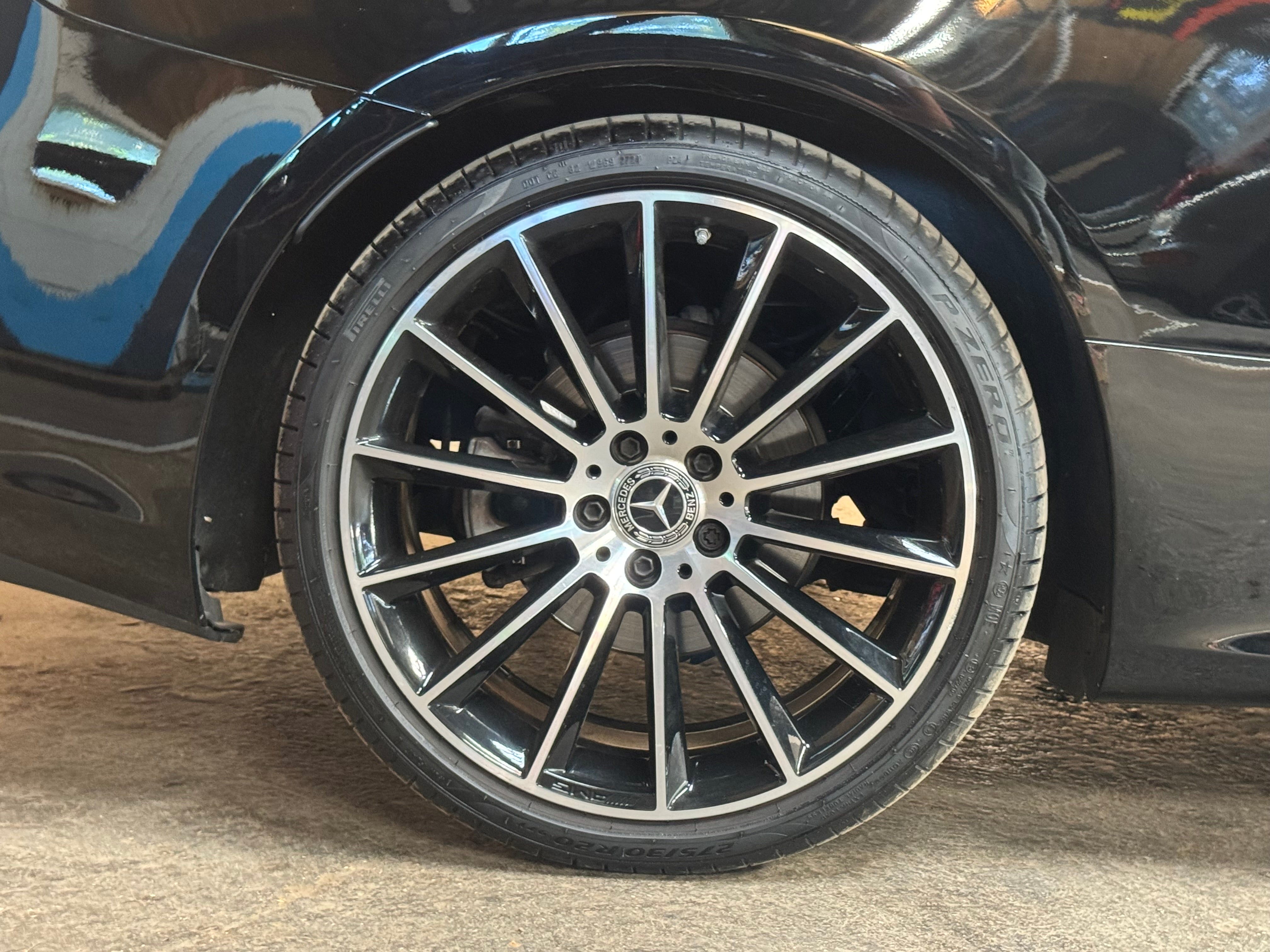 Mercedes E220d 4-Matic Cabriolet AMG Line