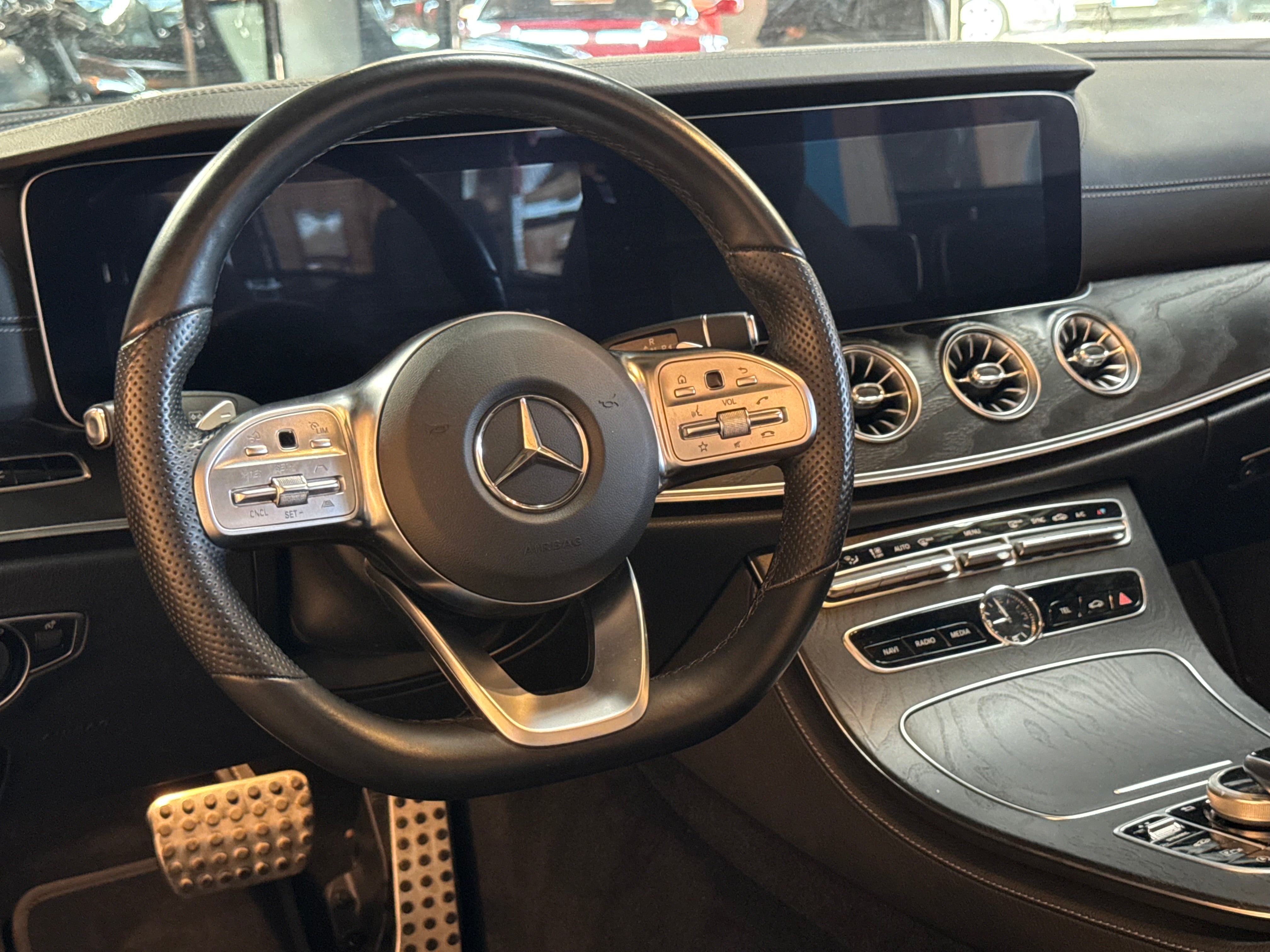 Mercedes E220d 4-Matic Cabriolet AMG Line