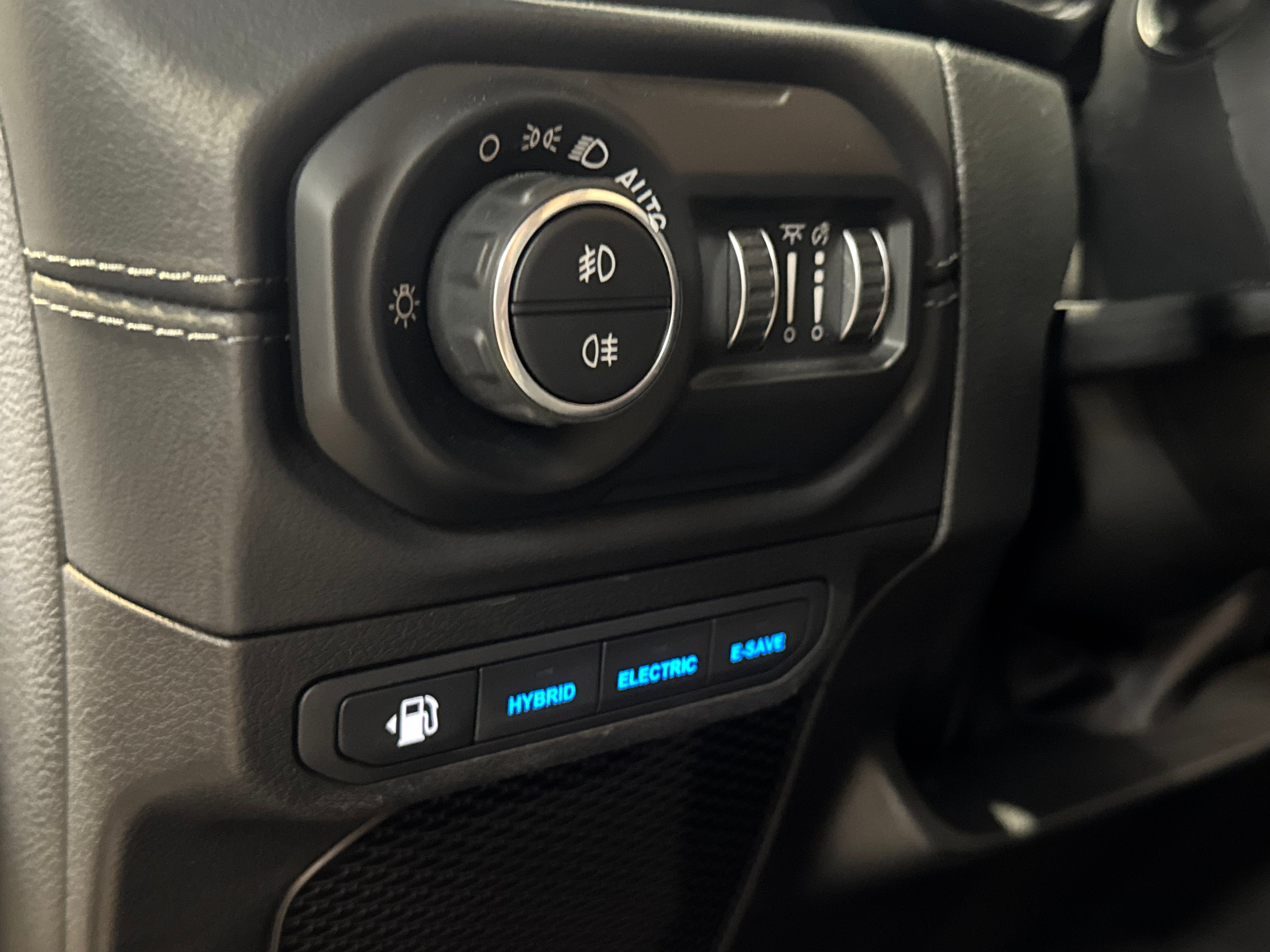 Jeep Wrangler 4xe Sahara
