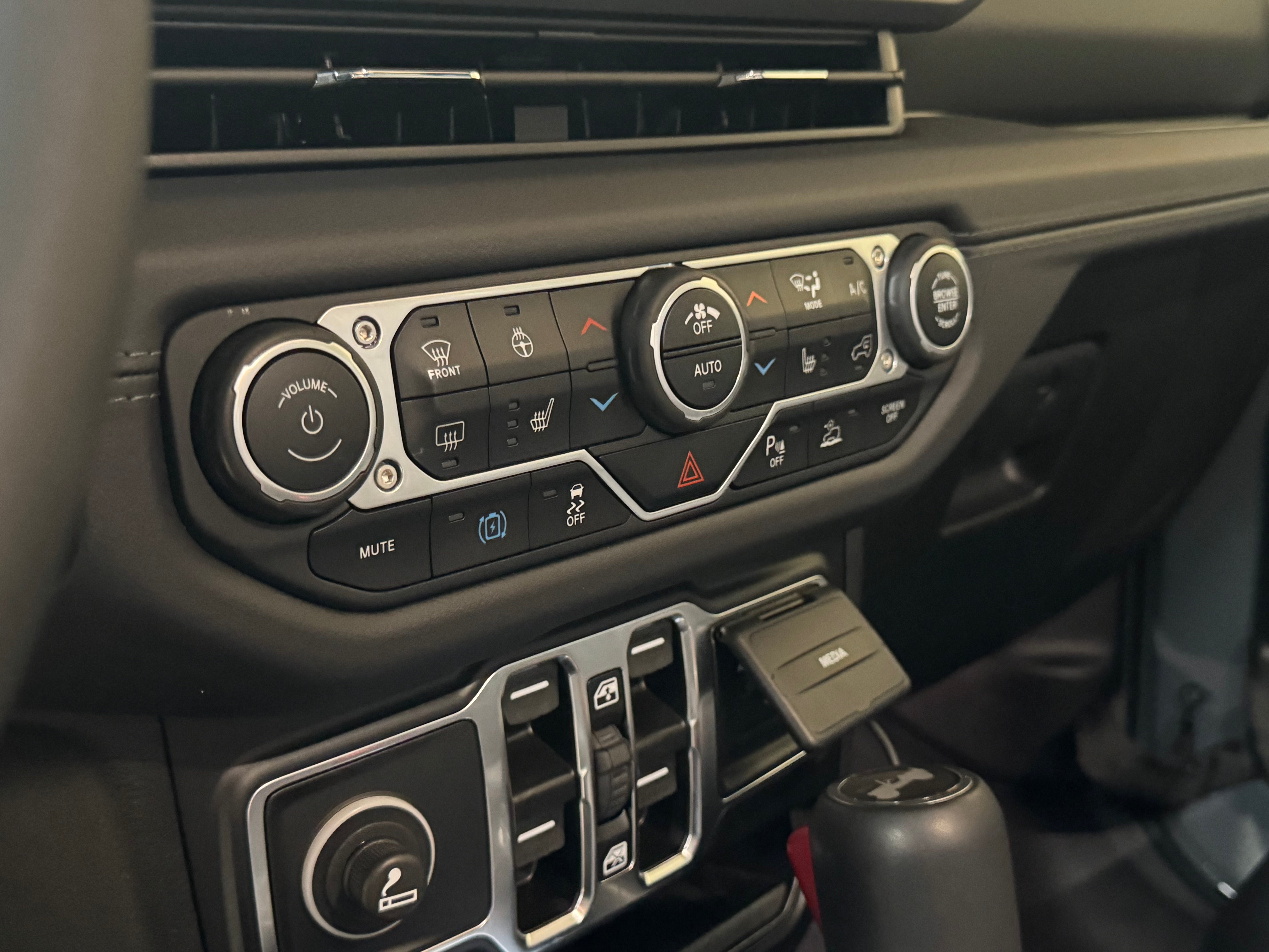 Jeep Wrangler 4xe Sahara