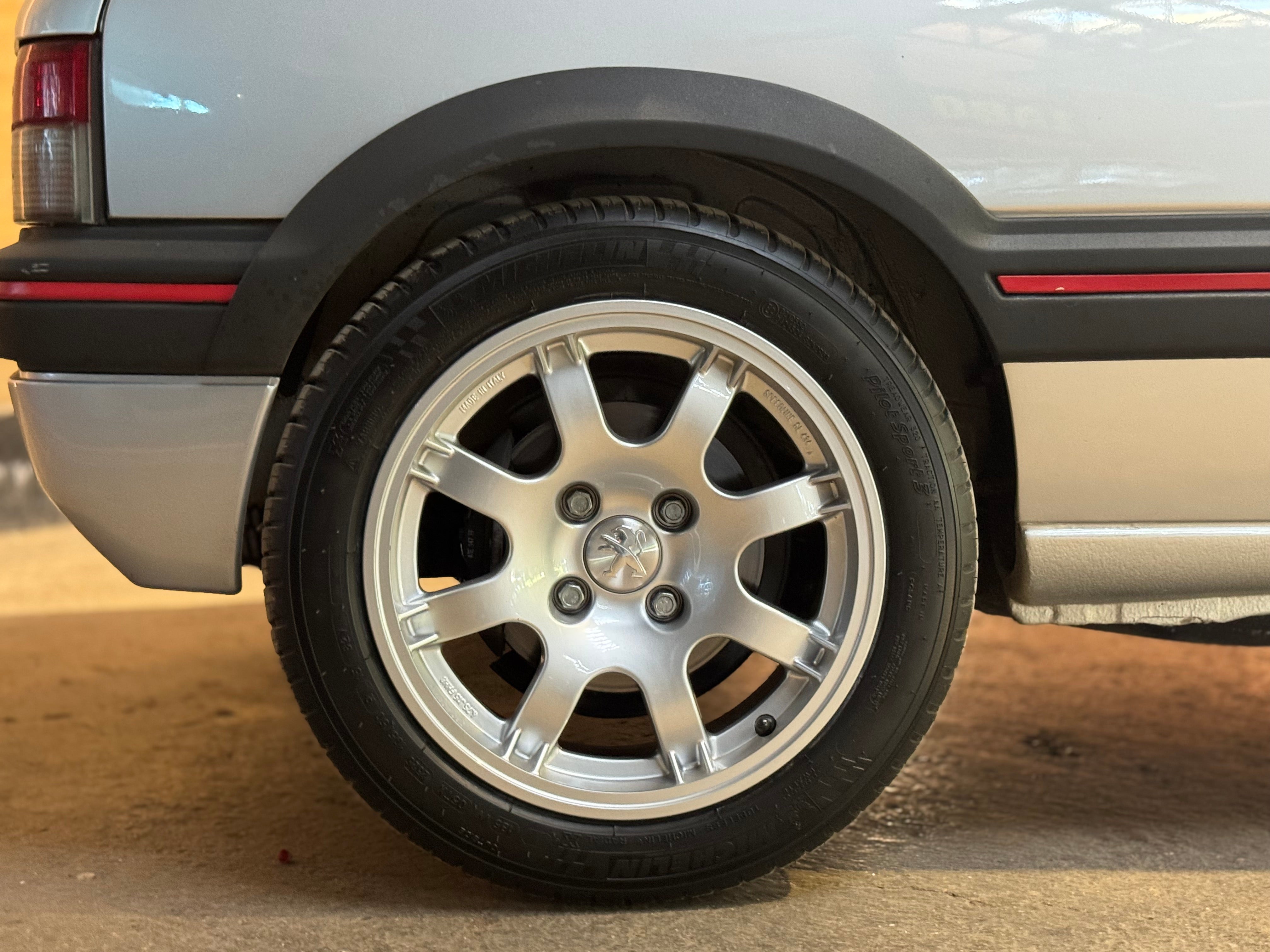 Peugeot 205 GTi 1.9
