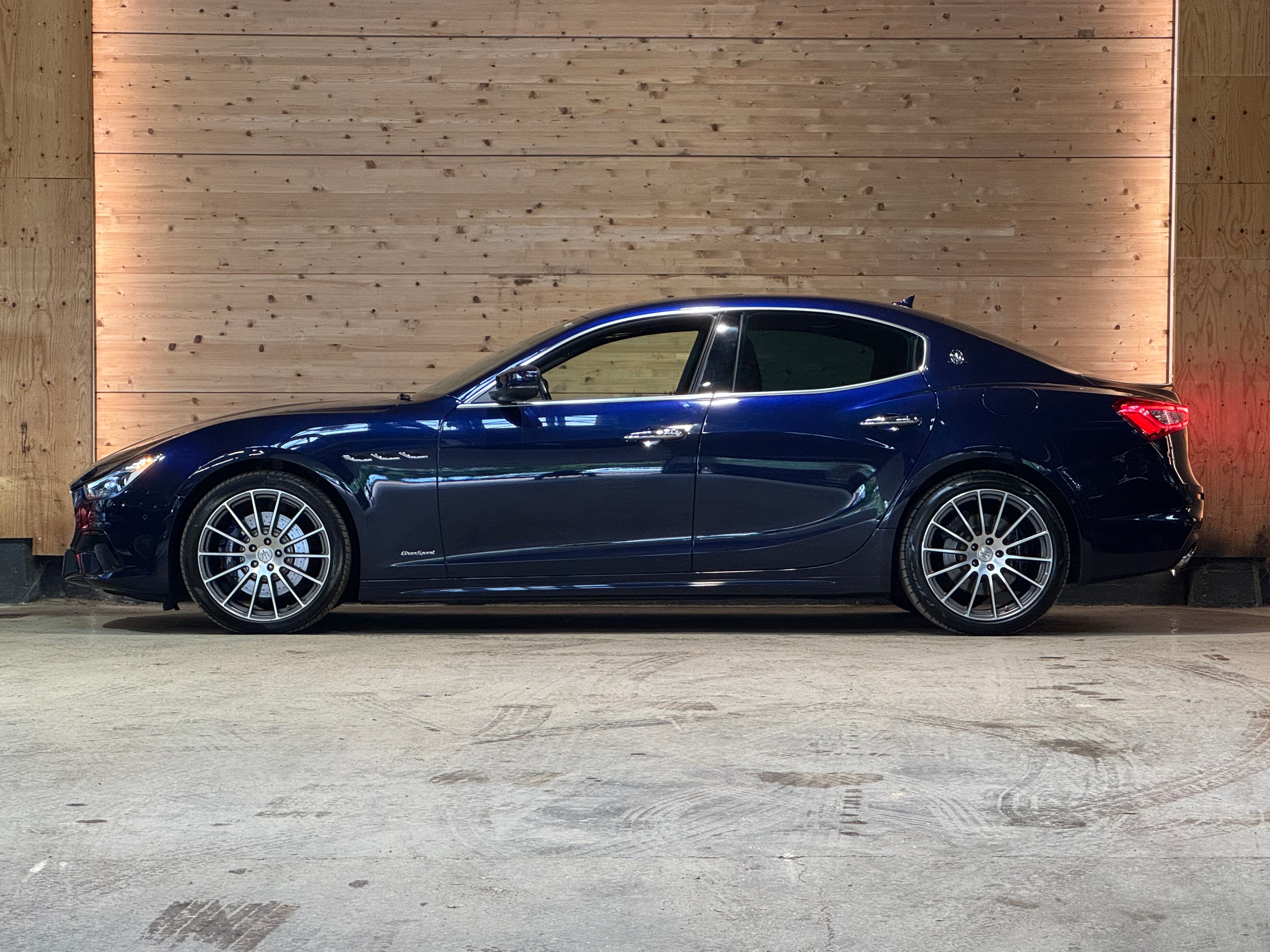 Maserati Ghibli 3.0 V6 350 GranSport