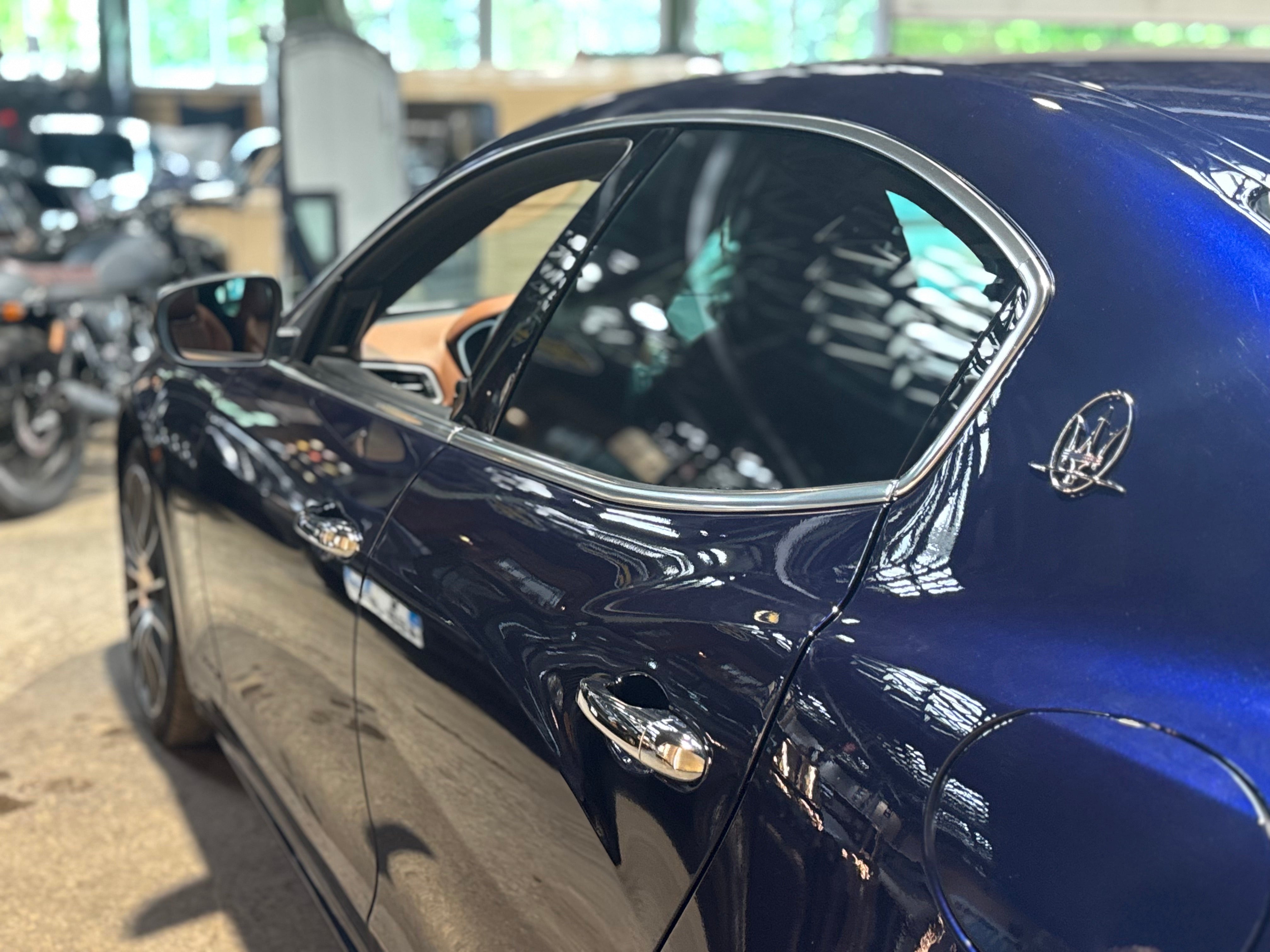 Maserati Ghibli 3.0 V6 350 GranSport