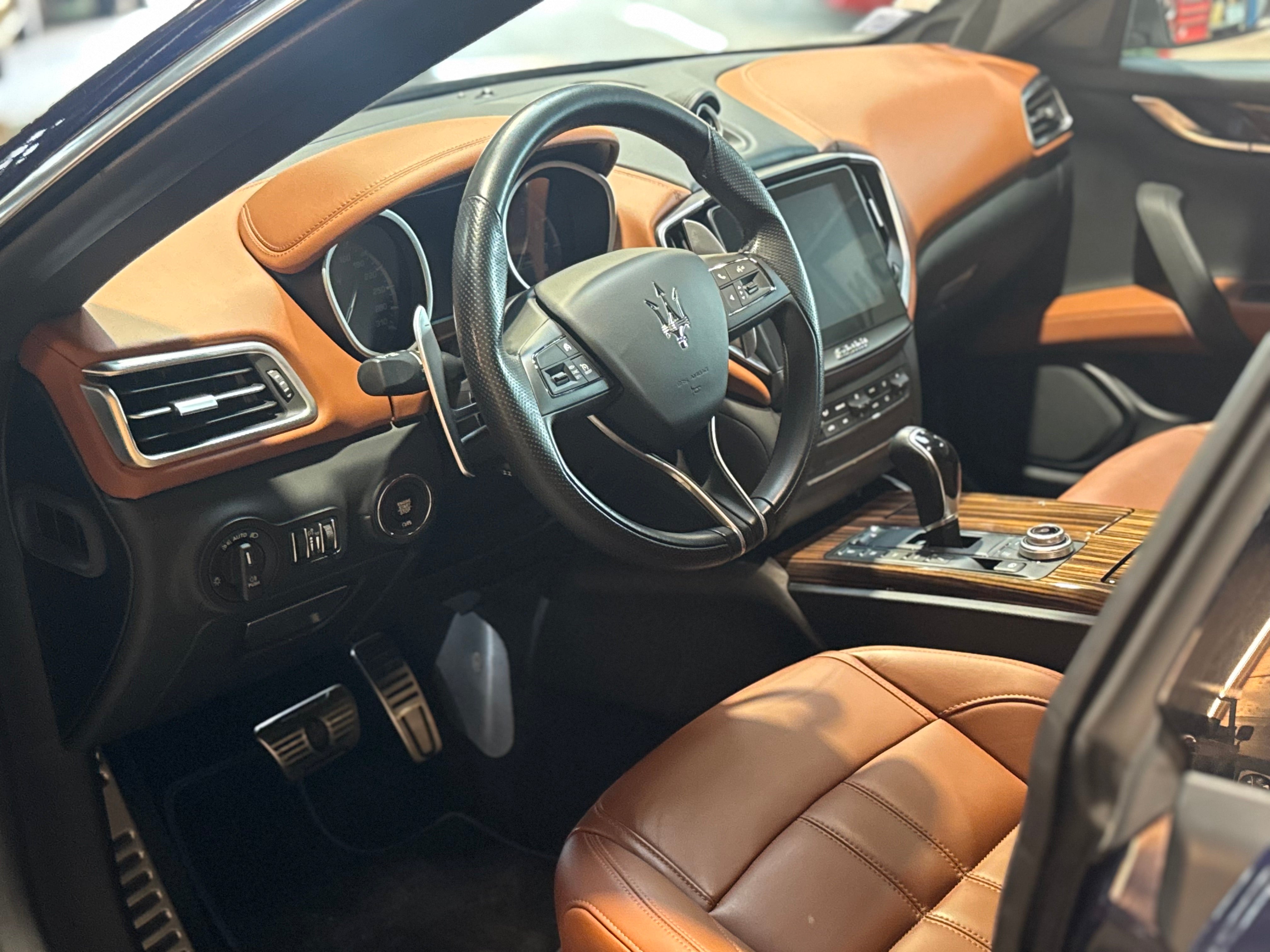 Maserati Ghibli 3.0 V6 350 GranSport