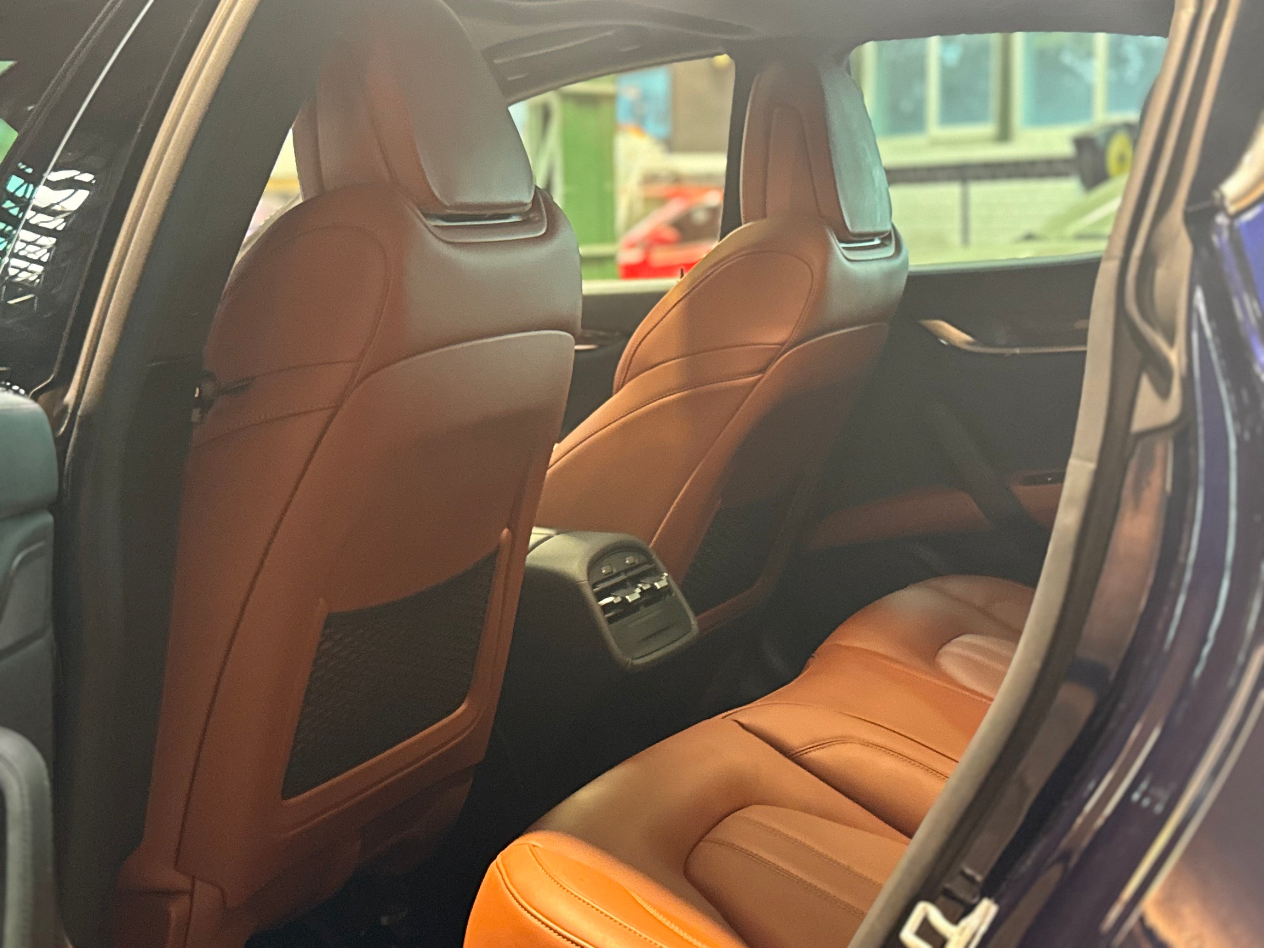 Maserati Ghibli 3.0 V6 350 GranSport