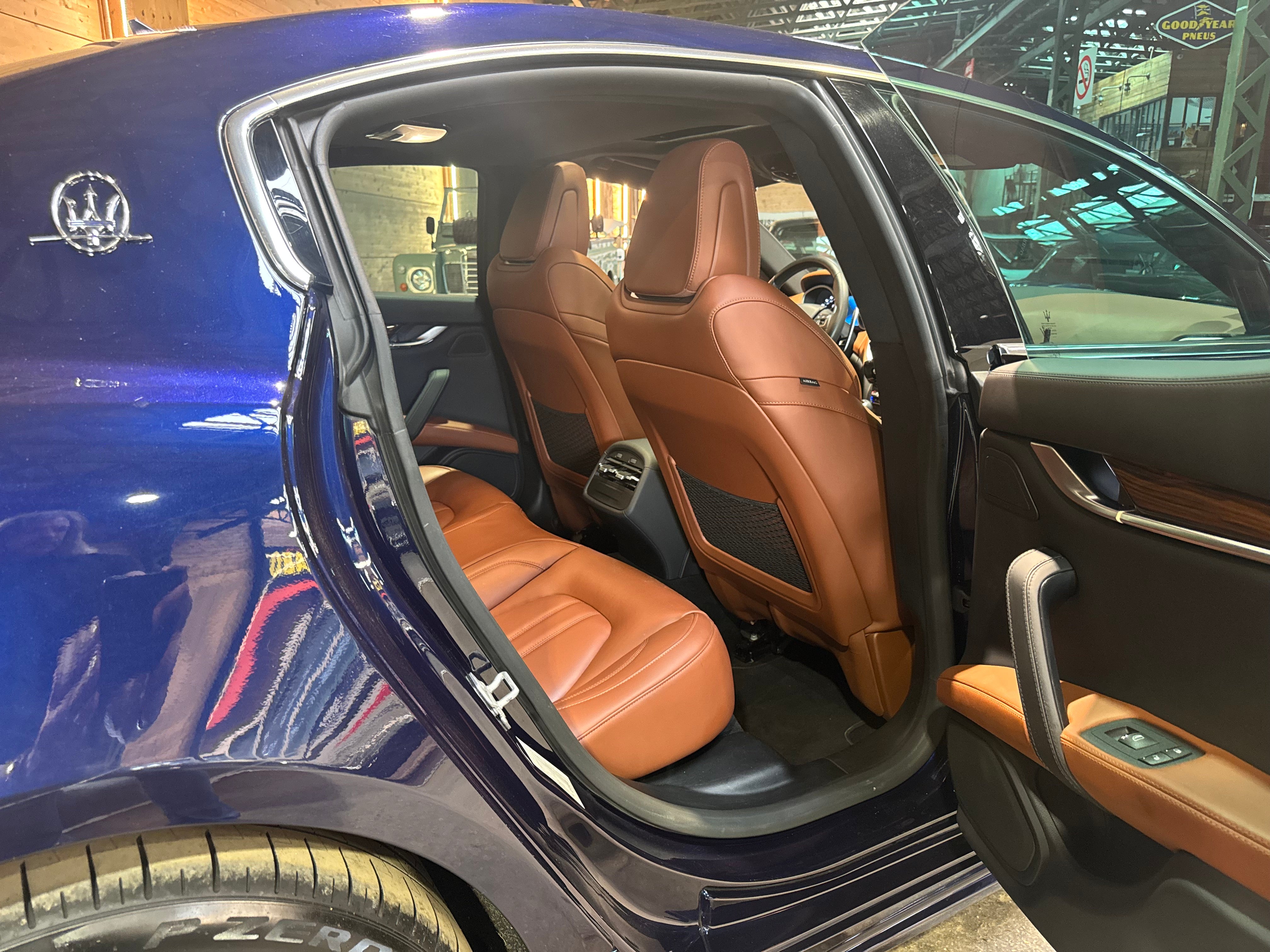 Maserati Ghibli 3.0 V6 350 GranSport