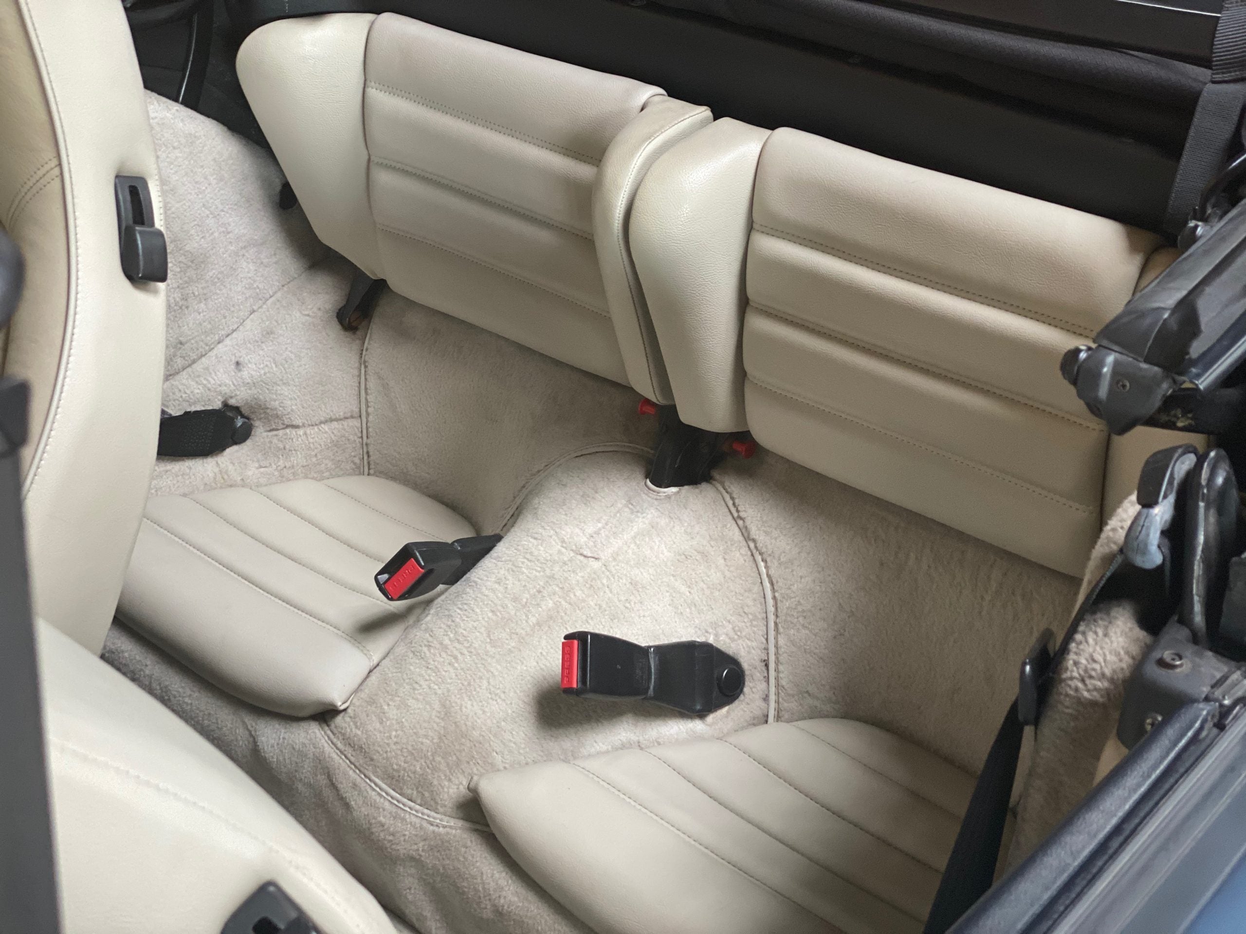 Porsche 911 Carrera 3.2 Cabriolet