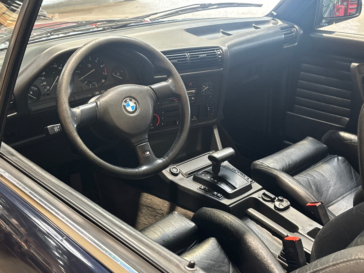 BMW 325iA Cabriolet