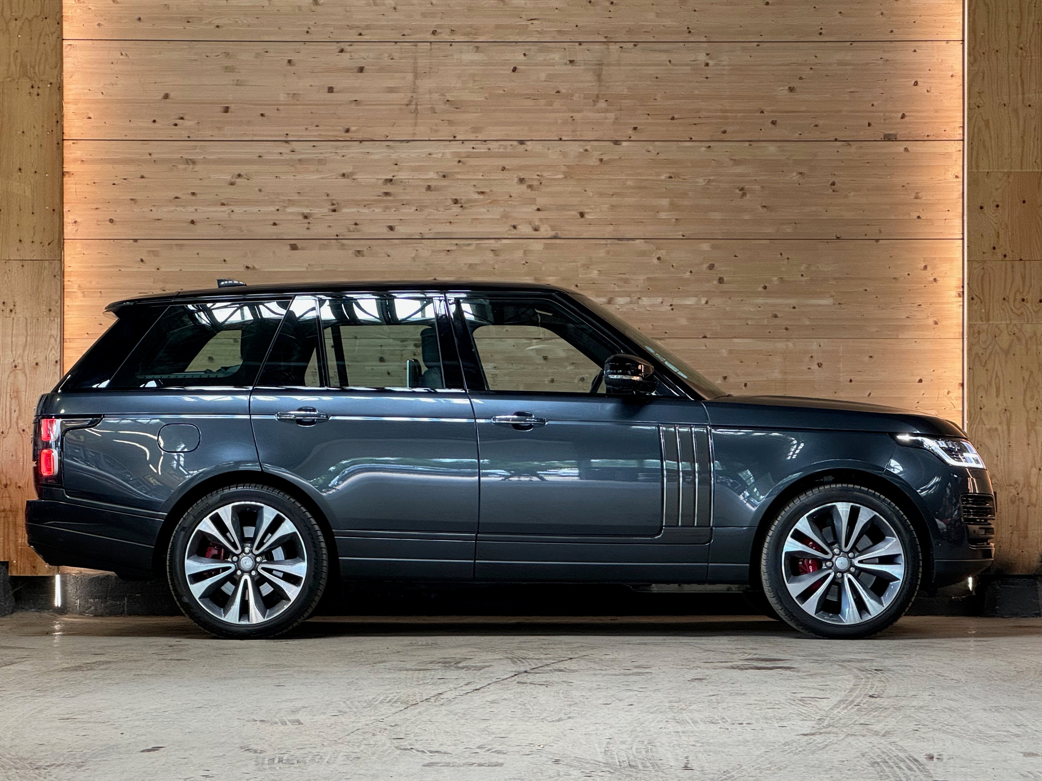 Land Rover Range Rover SV Autobiography Dynamic