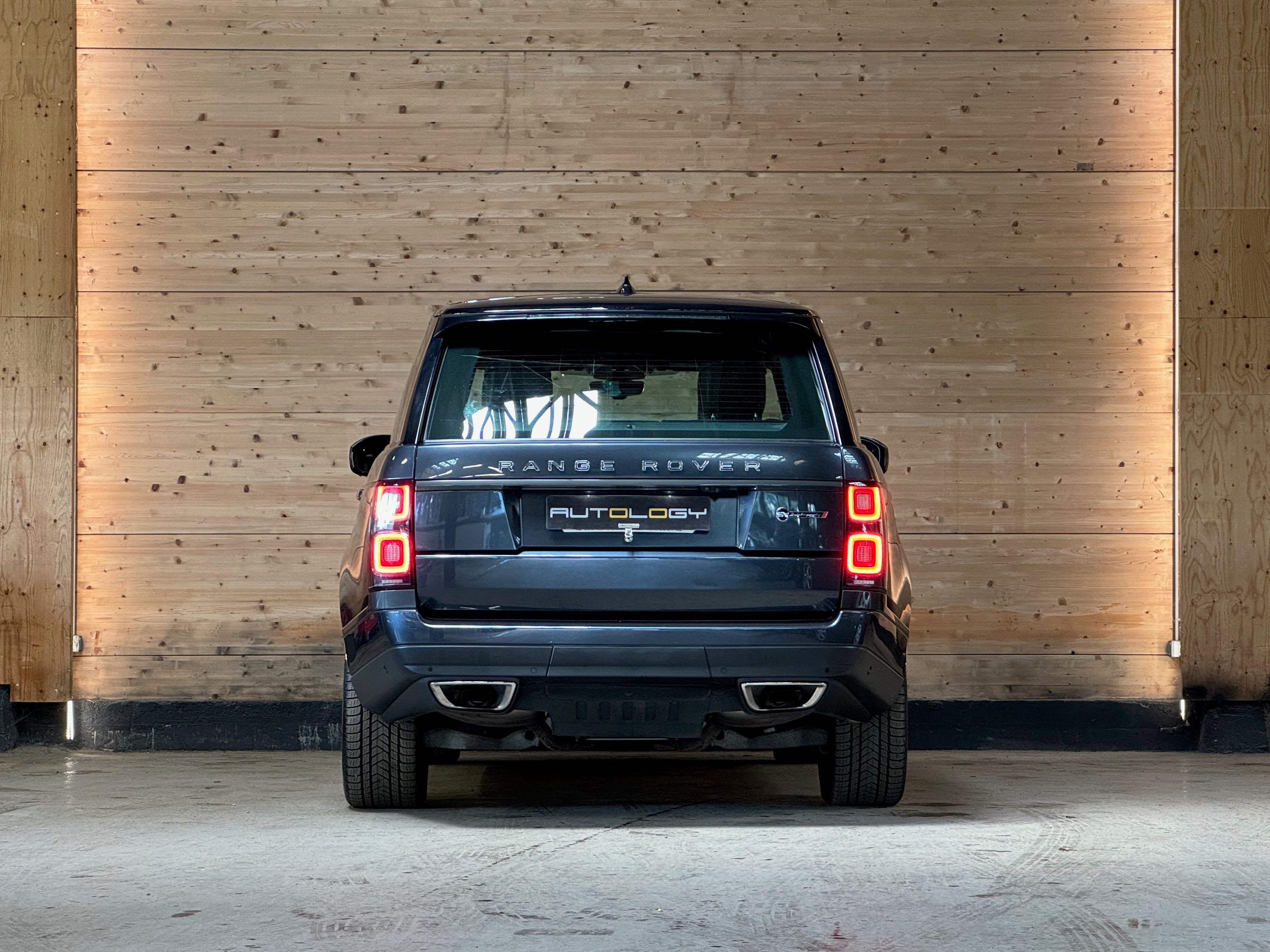 Land Rover Range Rover SV Autobiography Dynamic