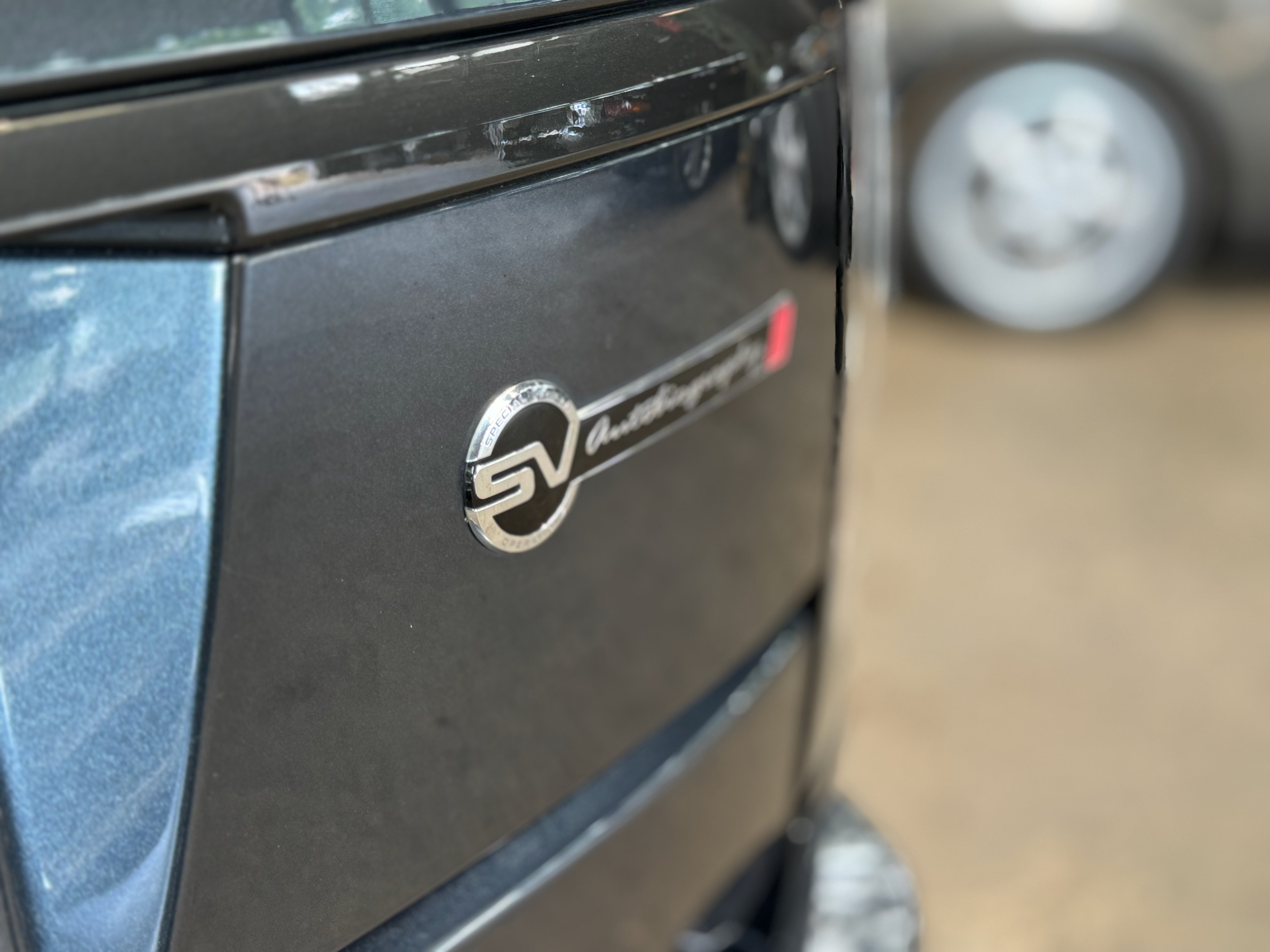 Land Rover Range Rover SV Autobiography Dynamic