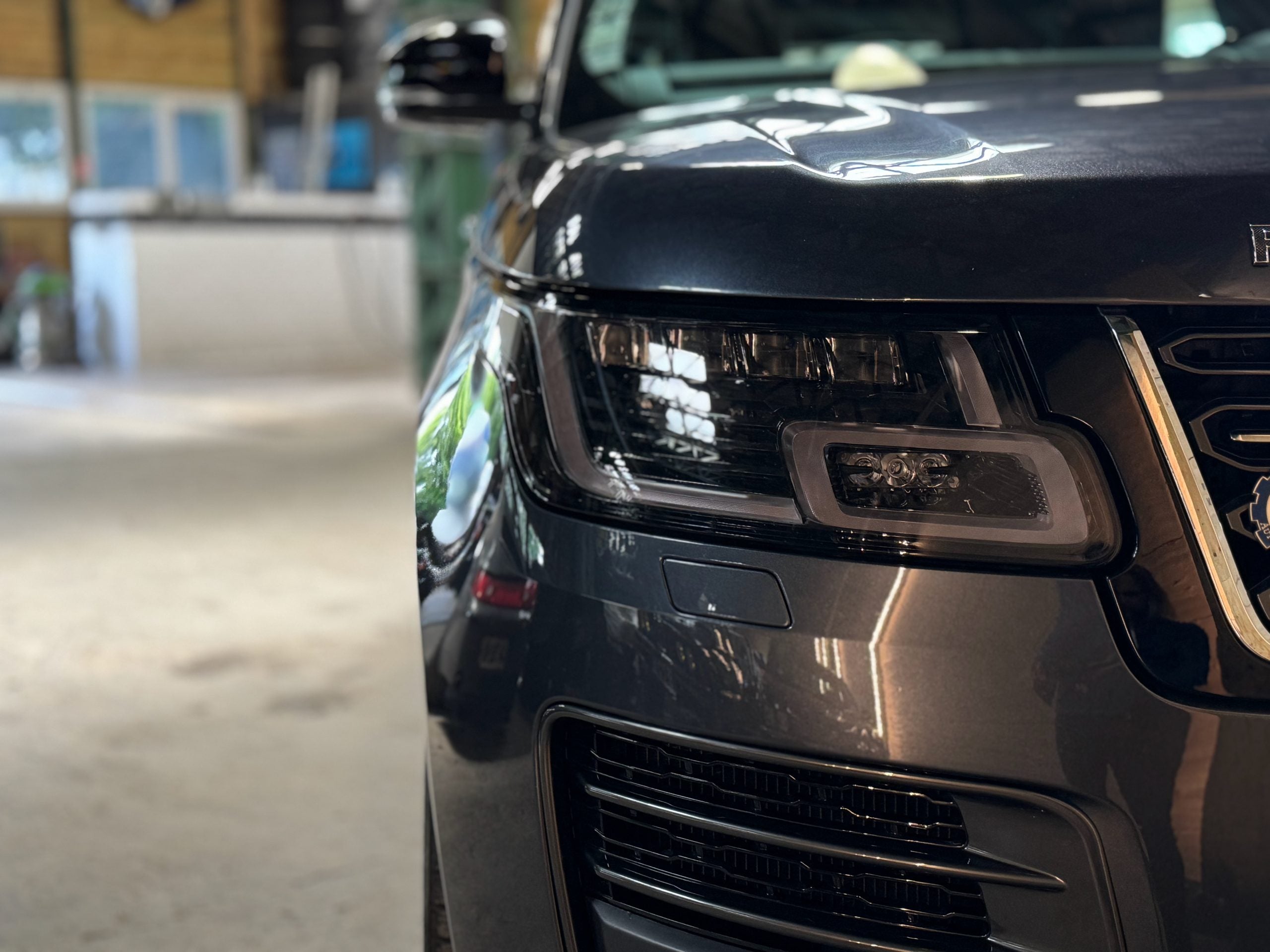 Land Rover Range Rover SV Autobiography Dynamic