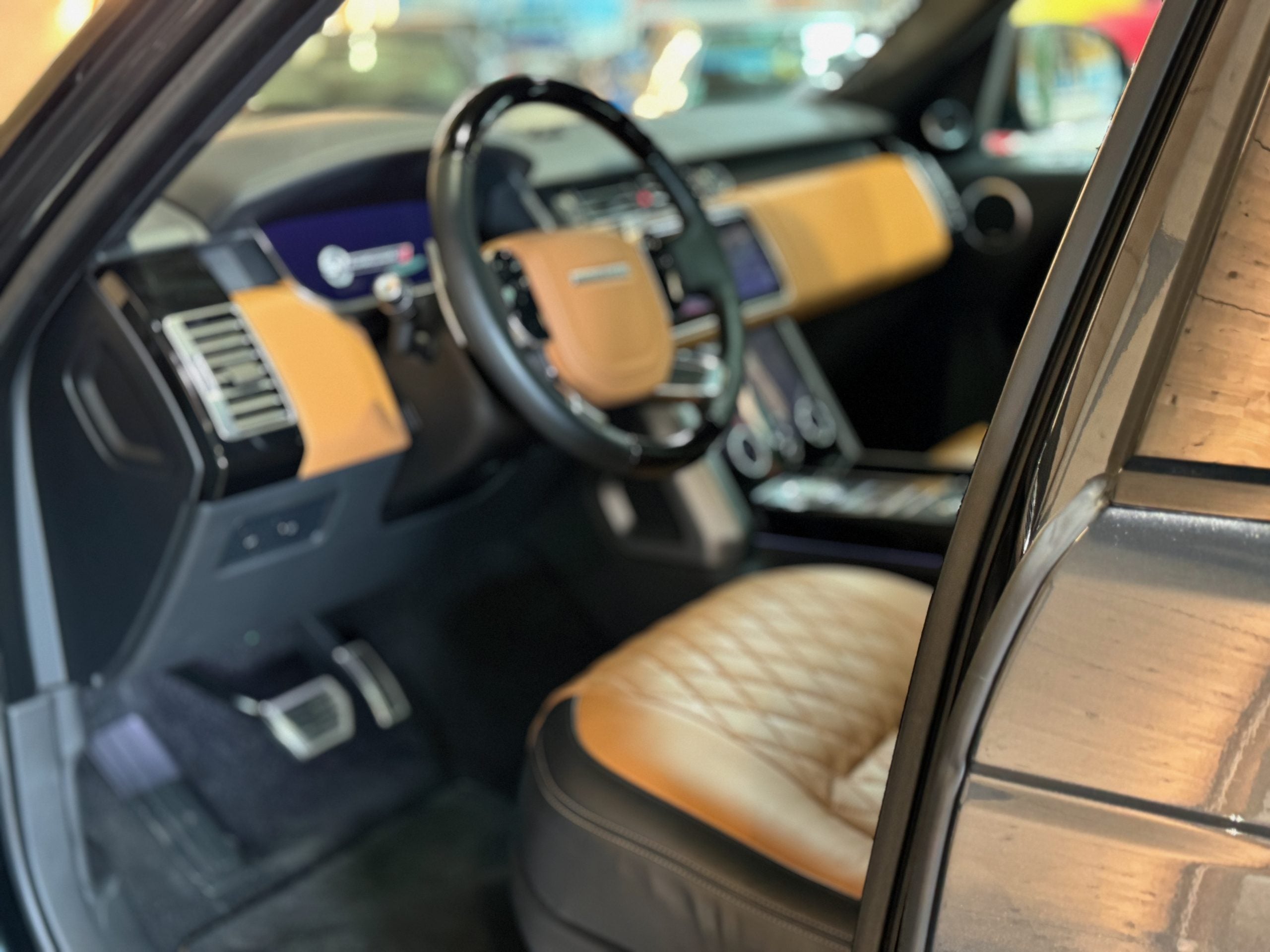Land Rover Range Rover SV Autobiography Dynamic
