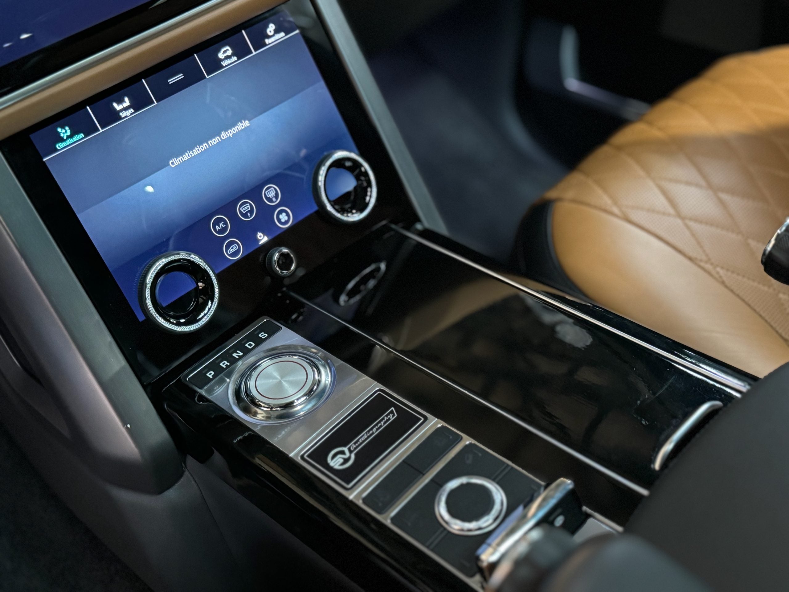 Land Rover Range Rover SV Autobiography Dynamic
