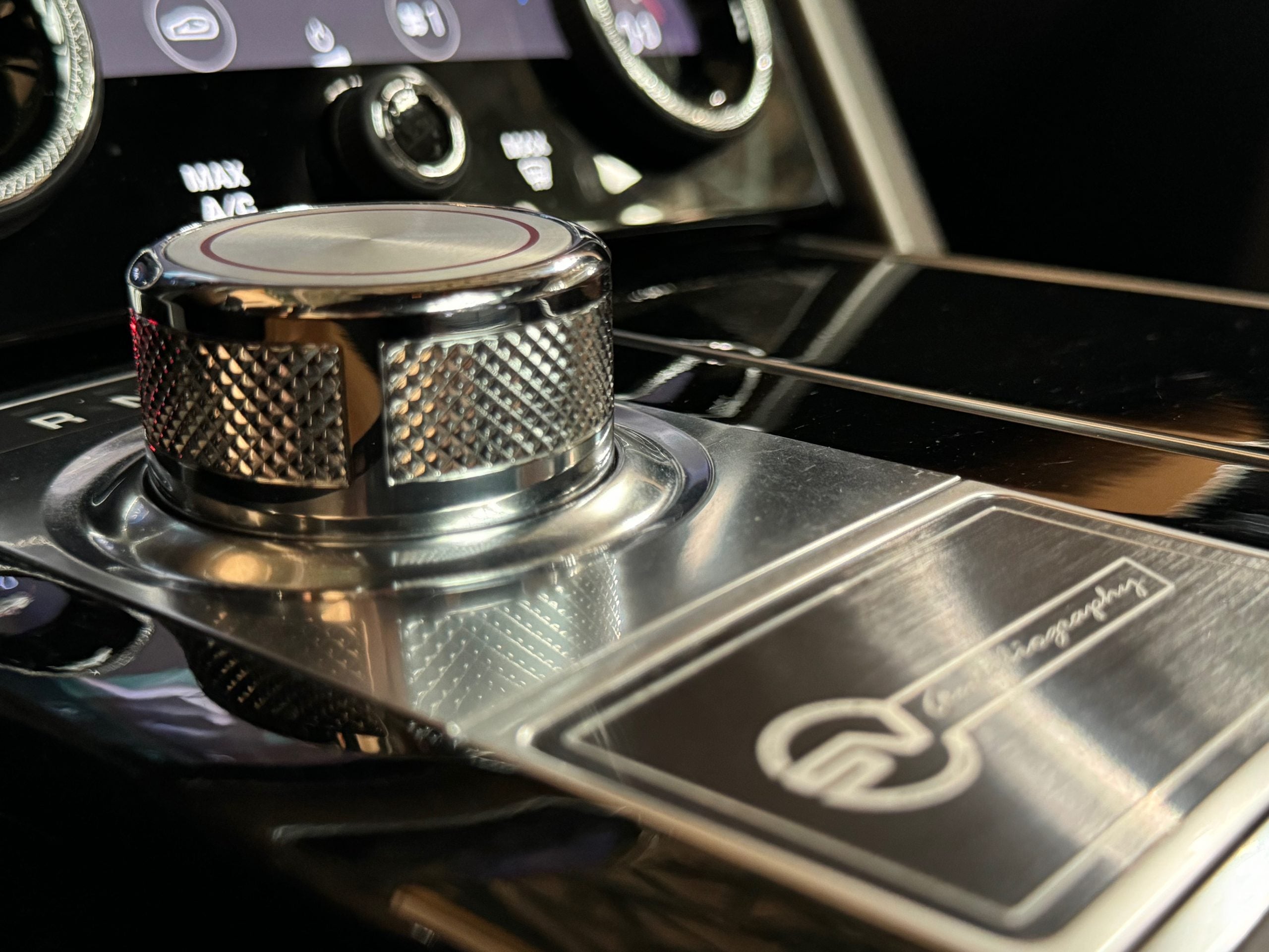 Land Rover Range Rover SV Autobiography Dynamic