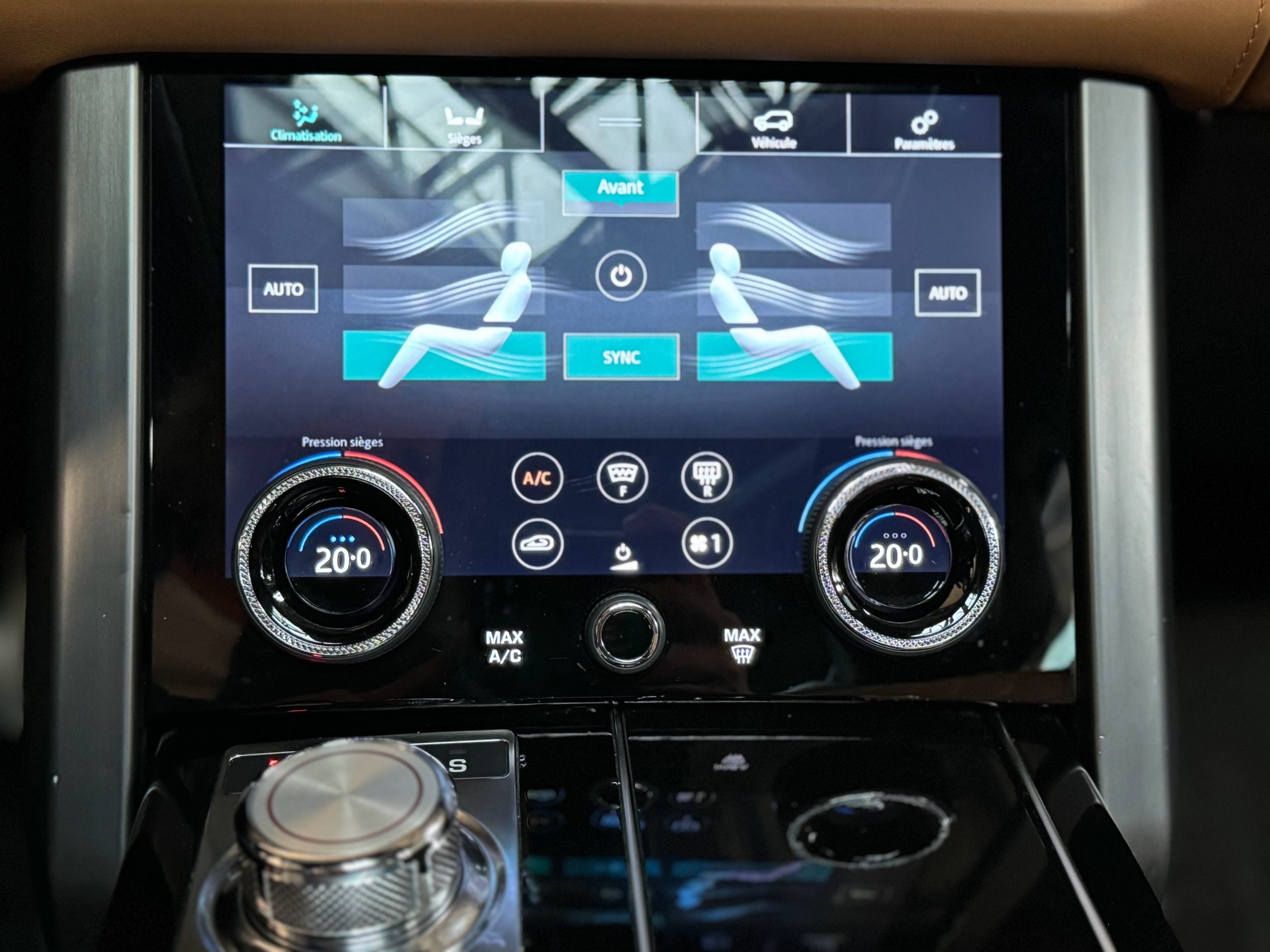 Land Rover Range Rover SV Autobiography Dynamic