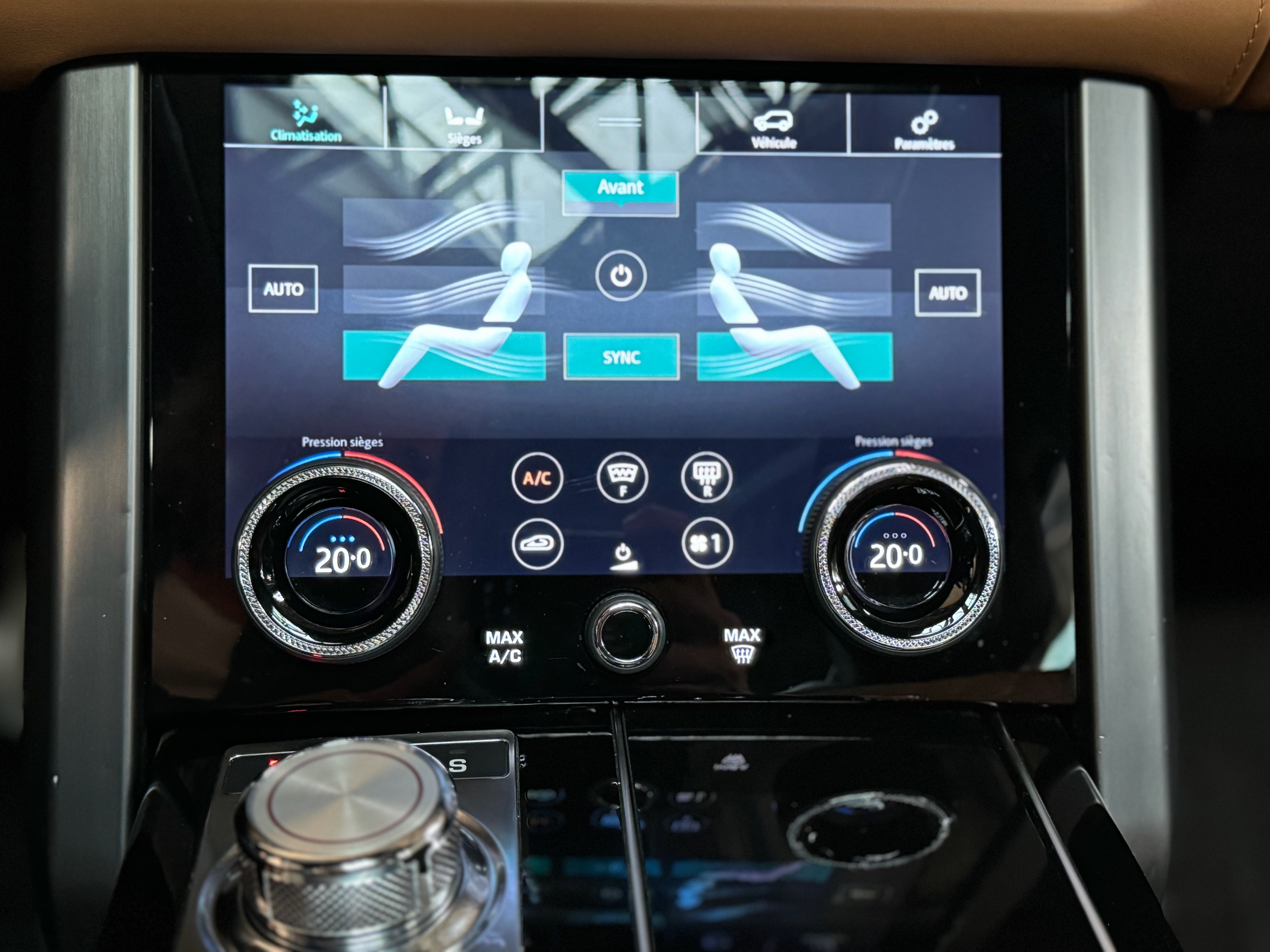 Land Rover Range Rover SV Autobiography Dynamic
