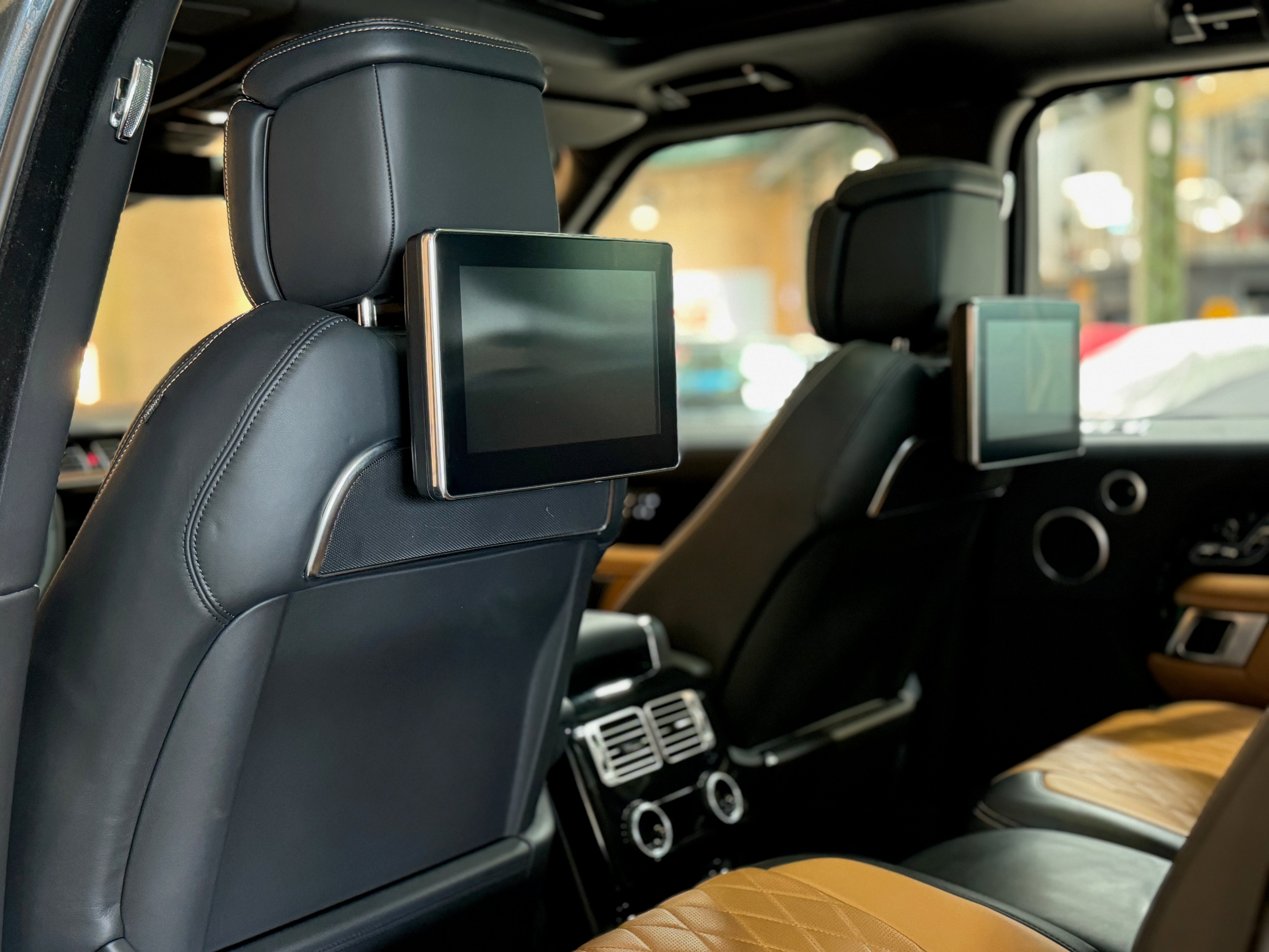 Land Rover Range Rover SV Autobiography Dynamic