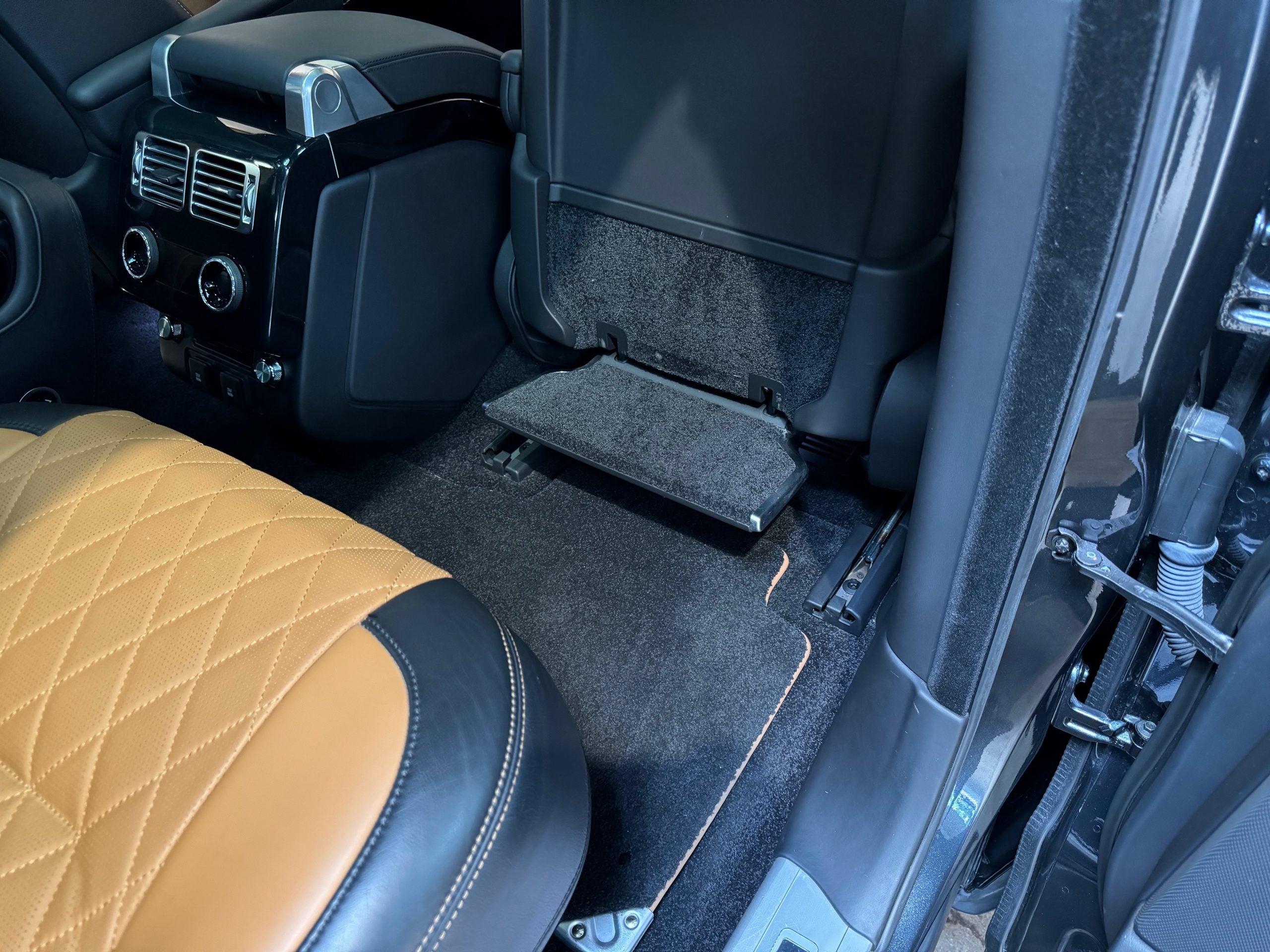 Land Rover Range Rover SV Autobiography Dynamic