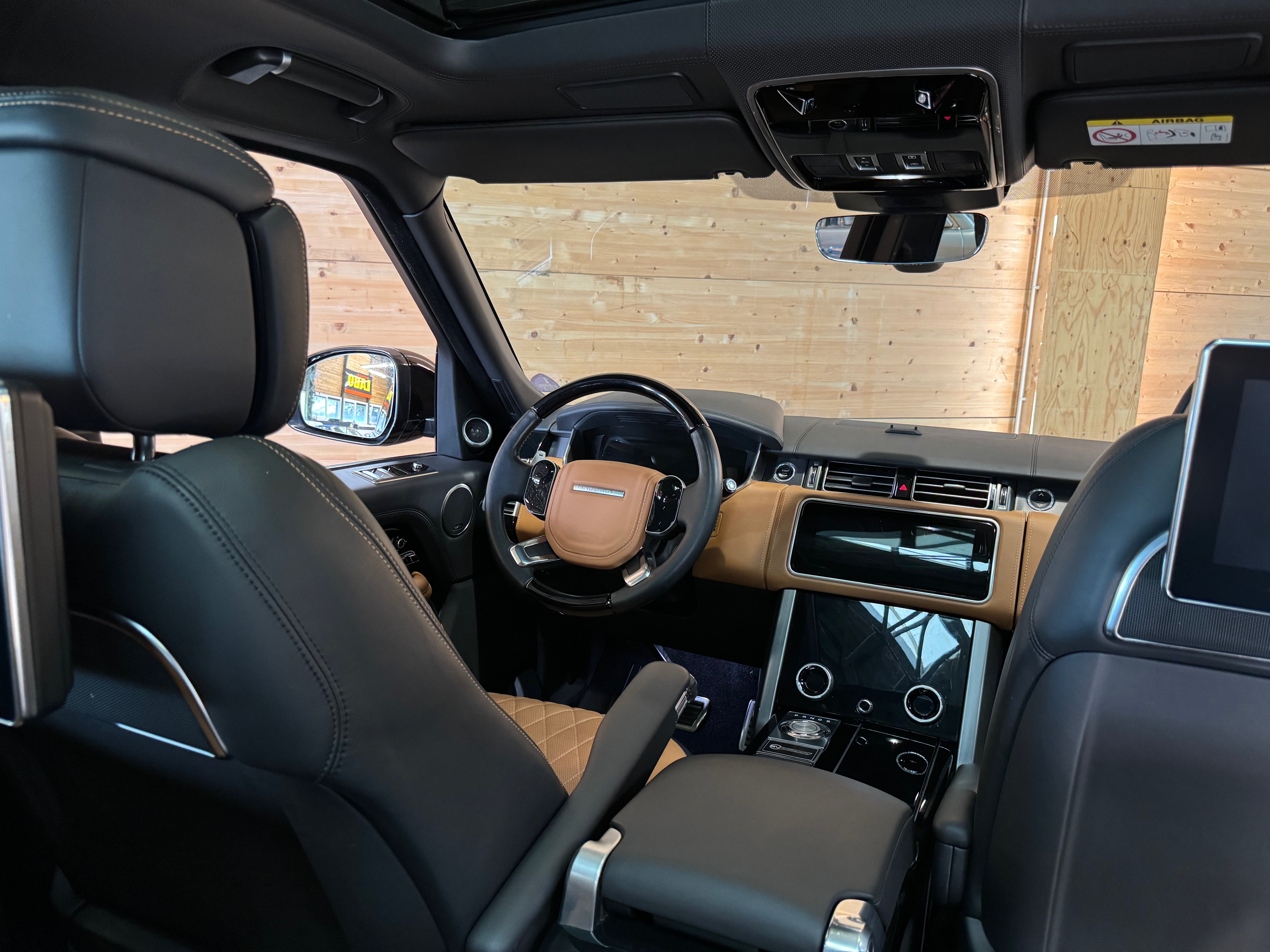 Land Rover Range Rover SV Autobiography Dynamic
